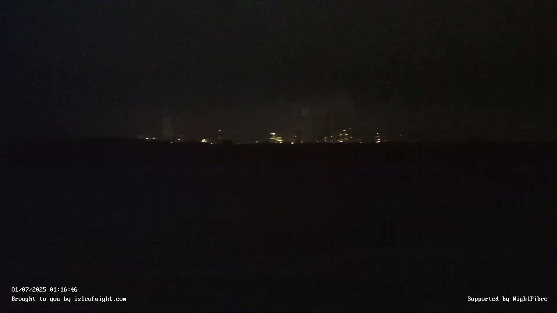 Cowes Port, Cruise/ Ferry Ship Shipspotting in The Solent & Southampton Coast Panaromic PTZ Live Cam - Cowes , Isle of Wight, South East, England, United Kingdom