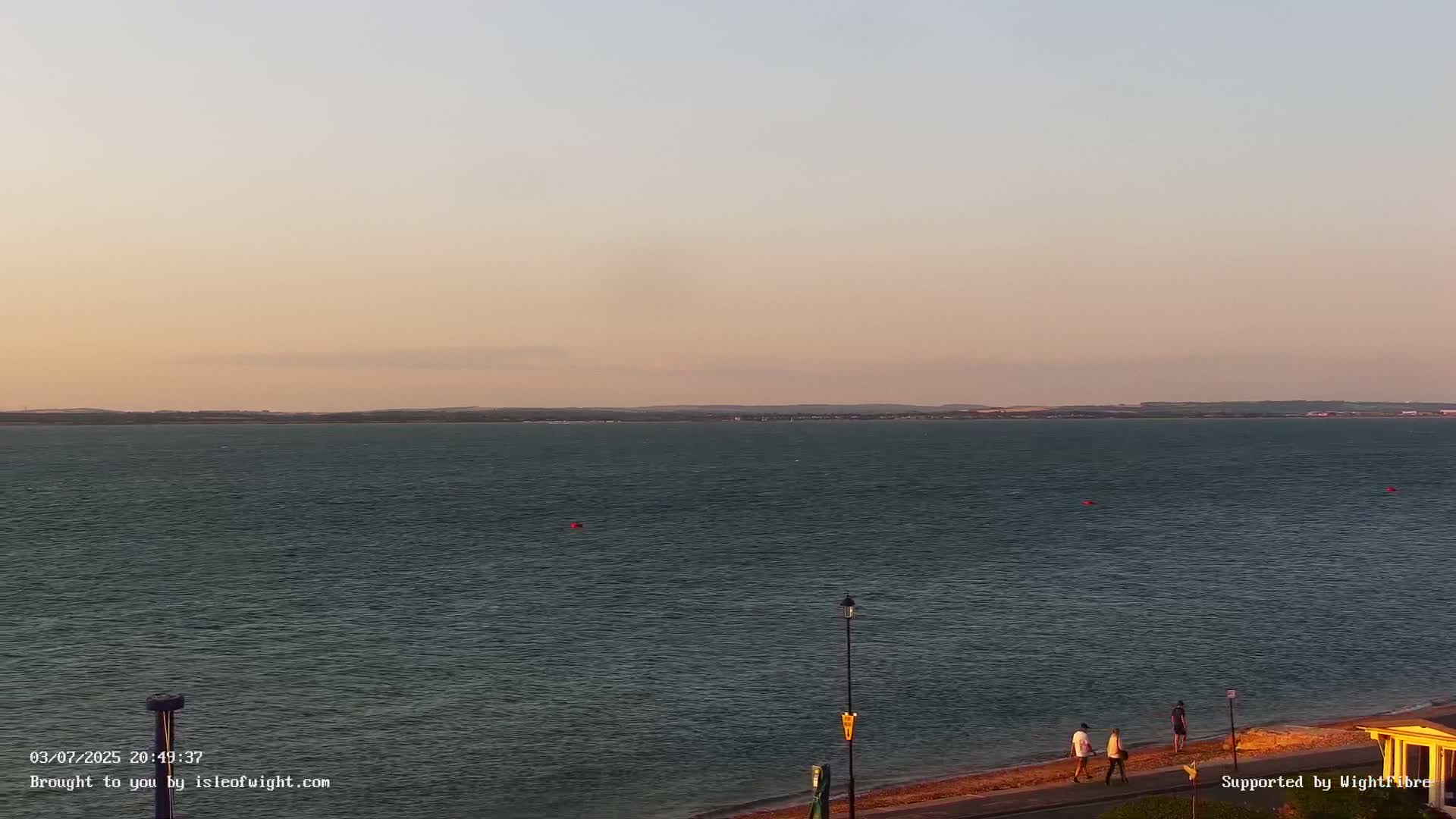 Cowes Port, Cruise/ Ferry Ship Shipspotting in The Solent & Southampton Coast Panaromic PTZ Live Cam - Cowes , Isle of Wight, South East, England, United Kingdom