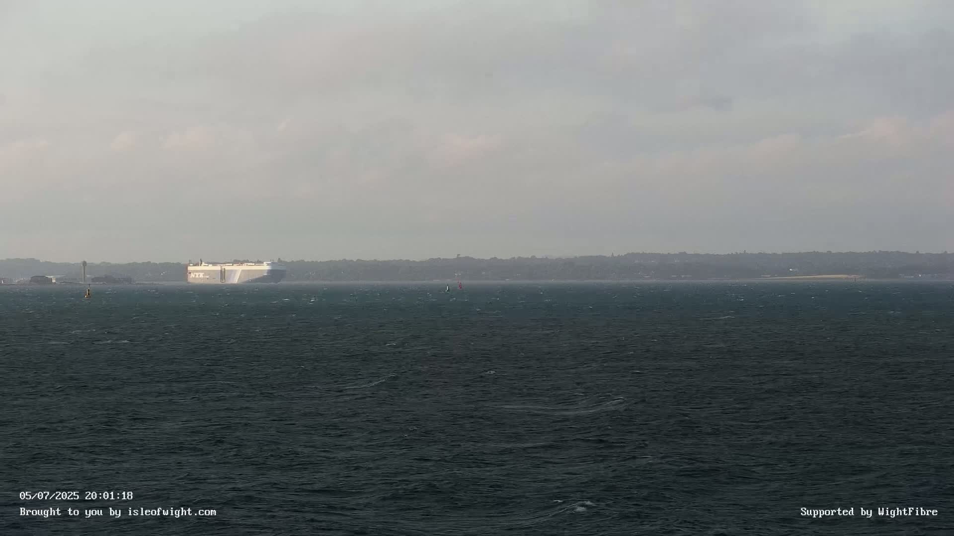 Cowes Port, Cruise/ Ferry Ship Shipspotting in The Solent & Southampton Coast Panaromic PTZ Live Cam - Cowes , Isle of Wight, South East, England, United Kingdom