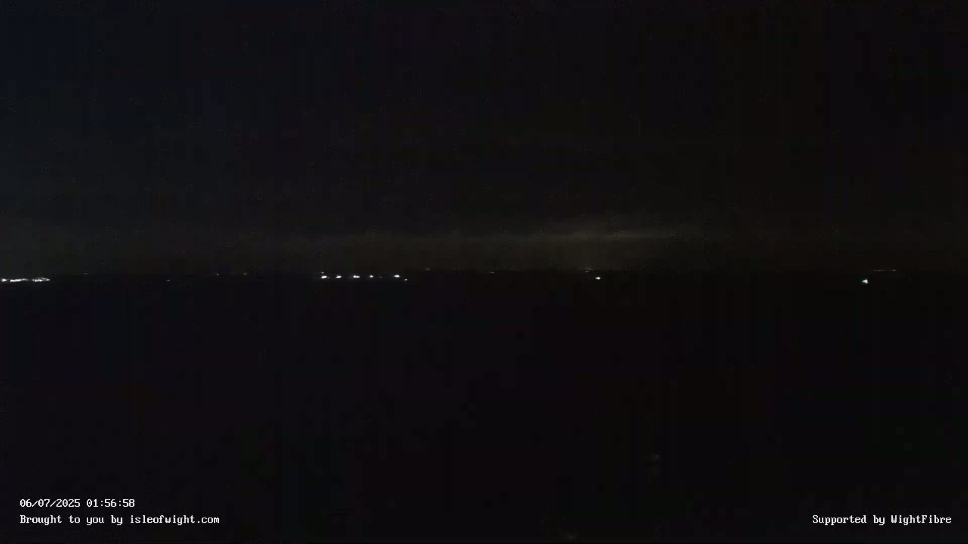 Cowes Port, Cruise/ Ferry Ship Shipspotting in The Solent & Southampton Coast Panaromic PTZ Live Cam - Cowes , Isle of Wight, South East, England, United Kingdom