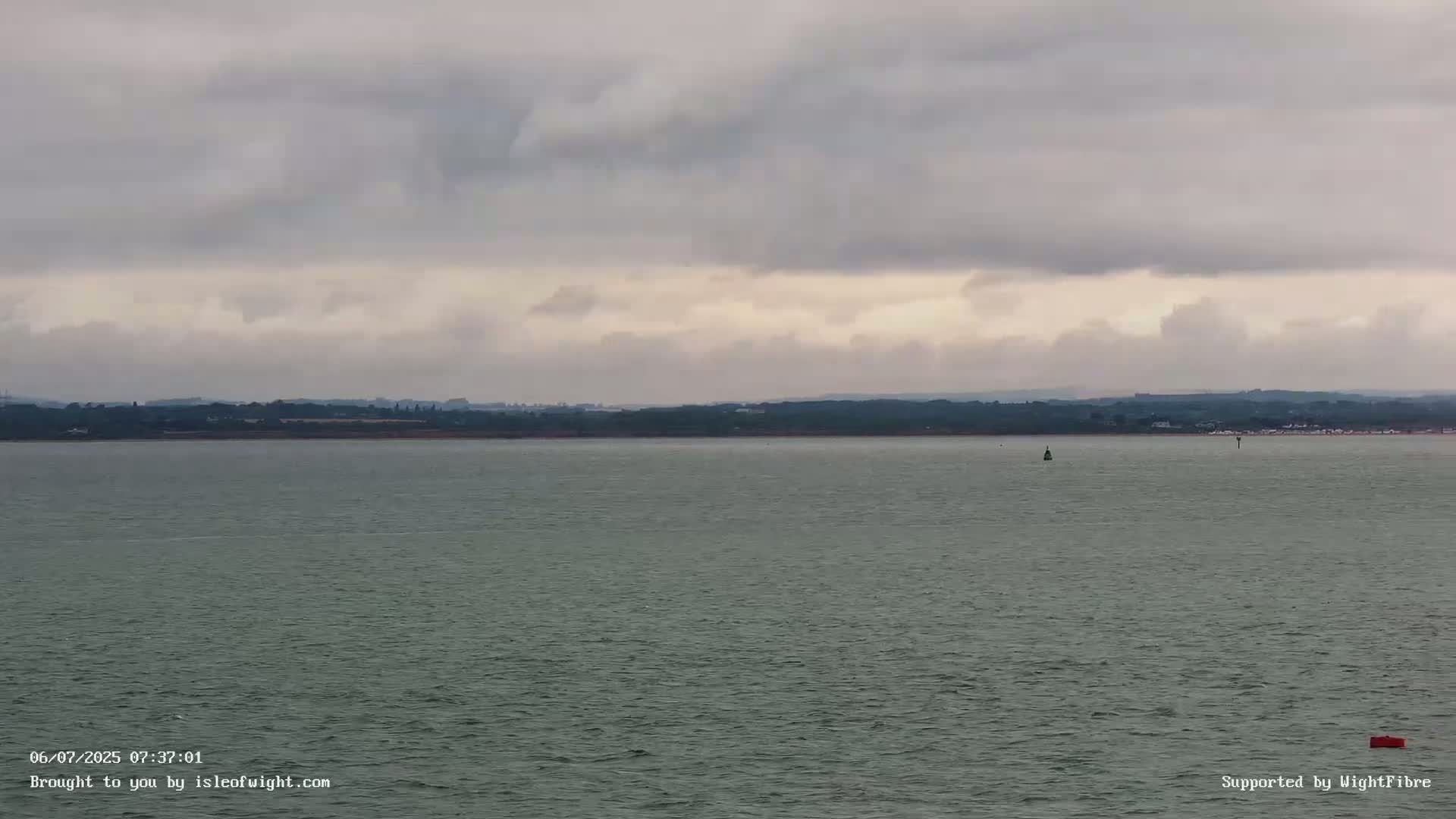 Cowes Port, Cruise/ Ferry Ship Shipspotting in The Solent & Southampton Coast Panaromic PTZ Live Cam - Cowes , Isle of Wight, South East, England, United Kingdom
