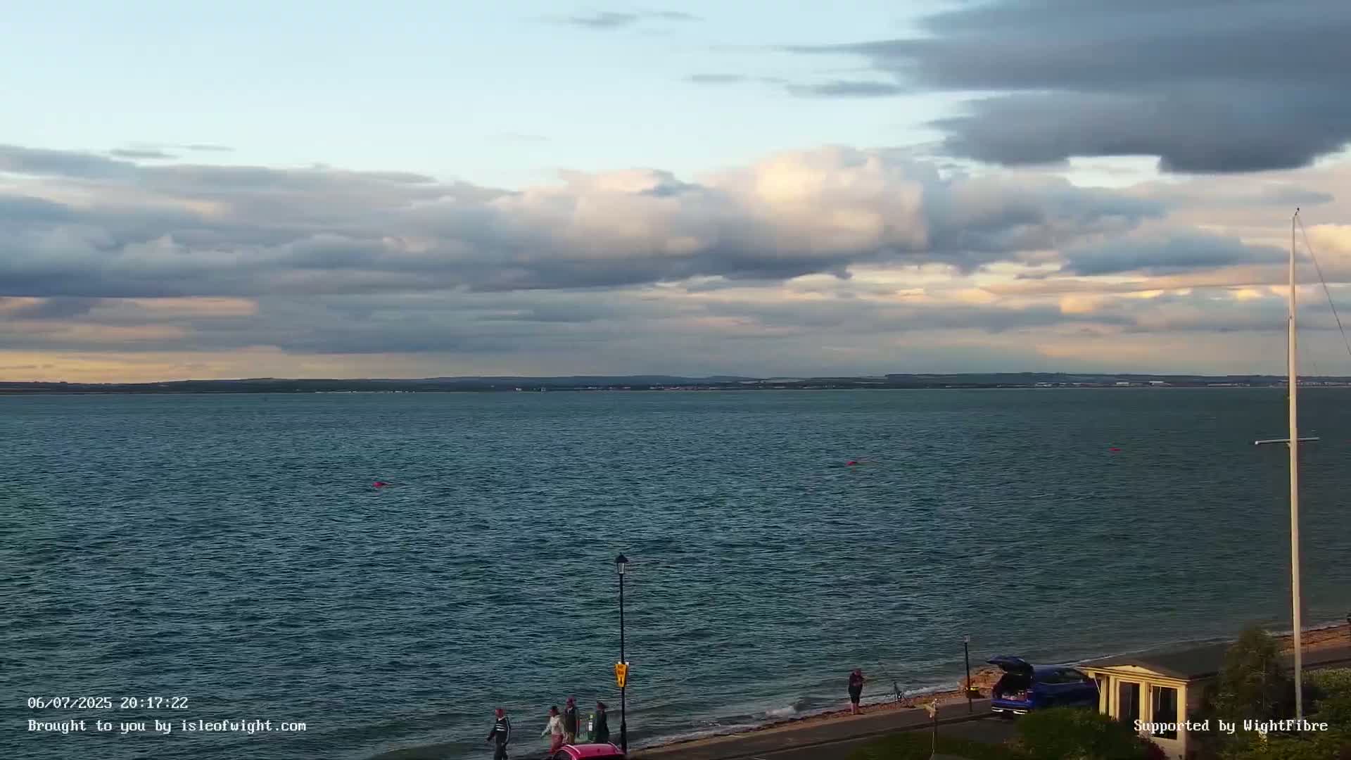 Cowes Port, Cruise/ Ferry Ship Shipspotting in The Solent & Southampton Coast Panaromic PTZ Live Cam - Cowes , Isle of Wight, South East, England, United Kingdom
