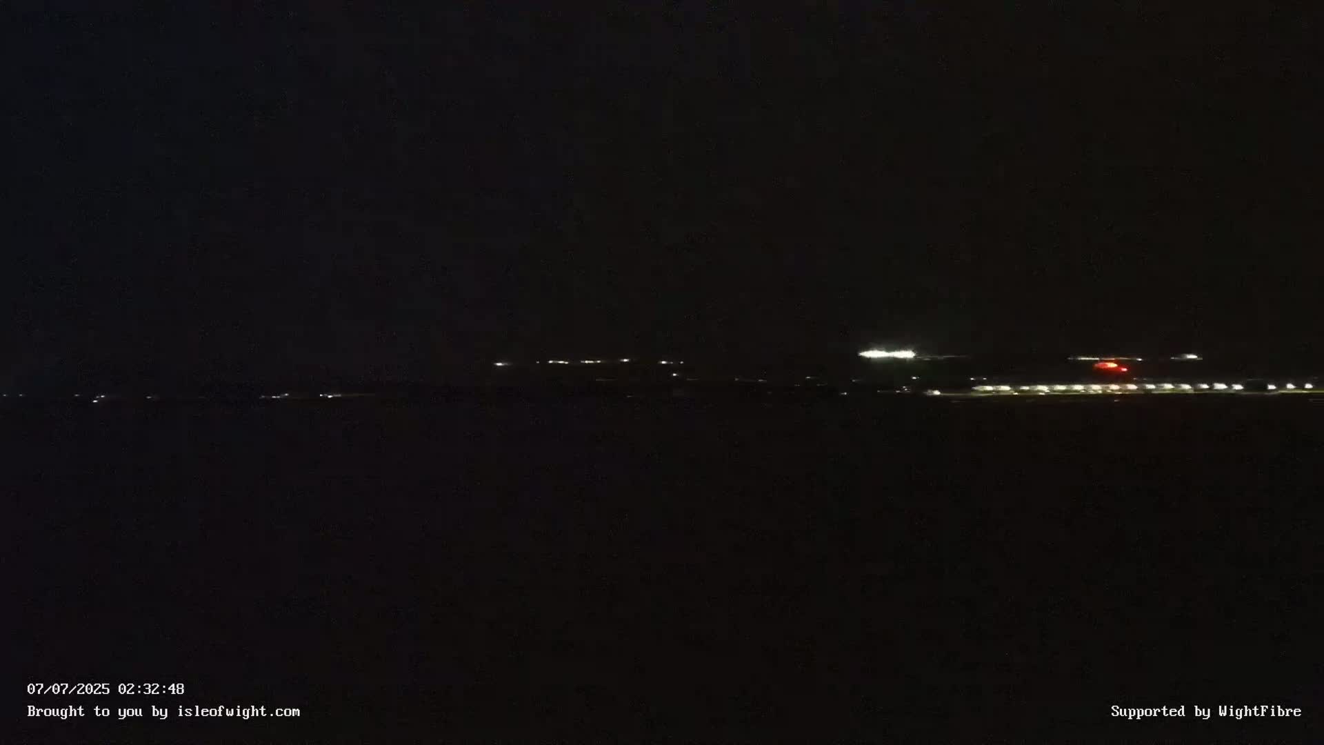 Cowes Port, Cruise/ Ferry Ship Shipspotting in The Solent & Southampton Coast Panaromic PTZ Live Cam - Cowes , Isle of Wight, South East, England, United Kingdom