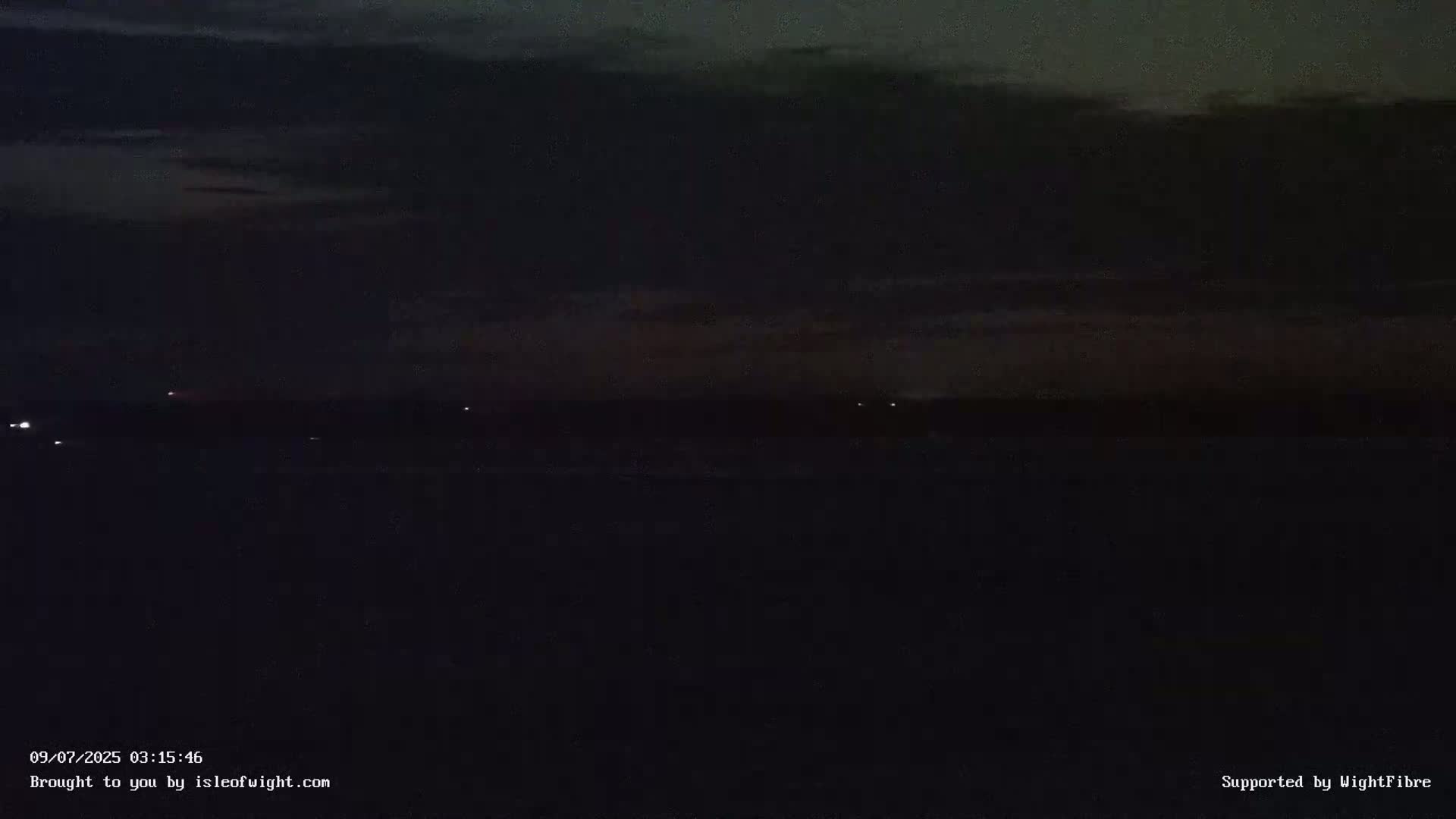Cowes Port, Cruise/ Ferry Ship Shipspotting in The Solent & Southampton Coast Panaromic PTZ Live Cam - Cowes , Isle of Wight, South East, England, United Kingdom