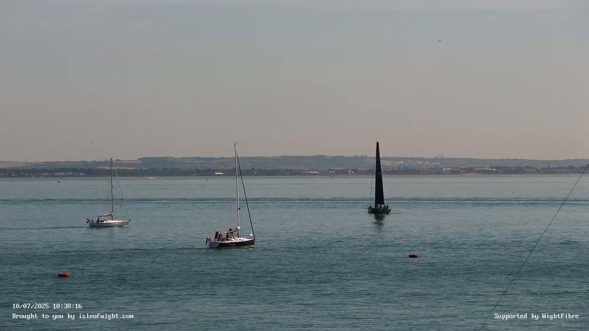 Cowes Port, Cruise/ Ferry Ship Shipspotting in The Solent & Southampton Coast Panaromic PTZ Live Cam - Cowes , Isle of Wight, South East, England, United Kingdom