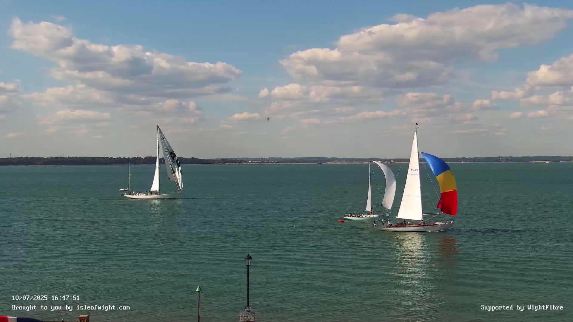 Cowes Port, Cruise/ Ferry Ship Shipspotting in The Solent & Southampton Coast Panaromic PTZ Live Cam - Cowes , Isle of Wight, South East, England, United Kingdom