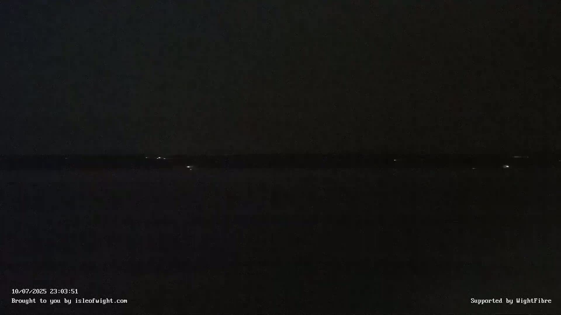 Cowes Port, Cruise/ Ferry Ship Shipspotting in The Solent & Southampton Coast Panaromic PTZ Live Cam - Cowes , Isle of Wight, South East, England, United Kingdom