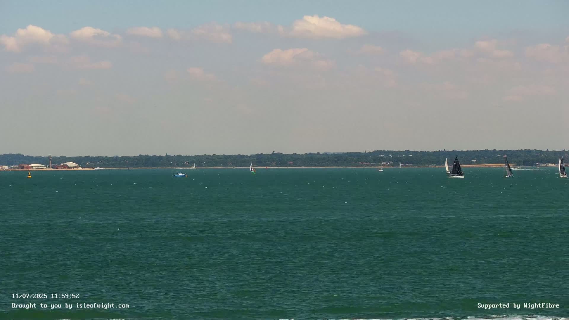 Cowes Port, Cruise/ Ferry Ship Shipspotting in The Solent & Southampton Coast Panaromic PTZ Live Cam - Cowes , Isle of Wight, South East, England, United Kingdom