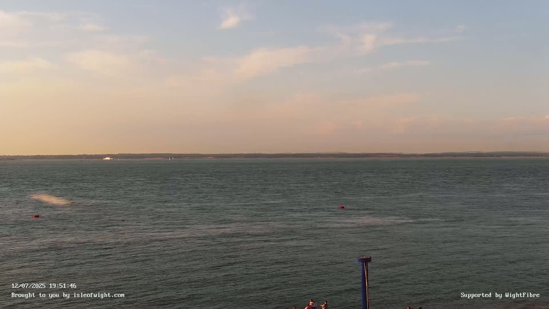 Cowes Port, Cruise/ Ferry Ship Shipspotting in The Solent & Southampton Coast Panaromic PTZ Live Cam - Cowes , Isle of Wight, South East, England, United Kingdom