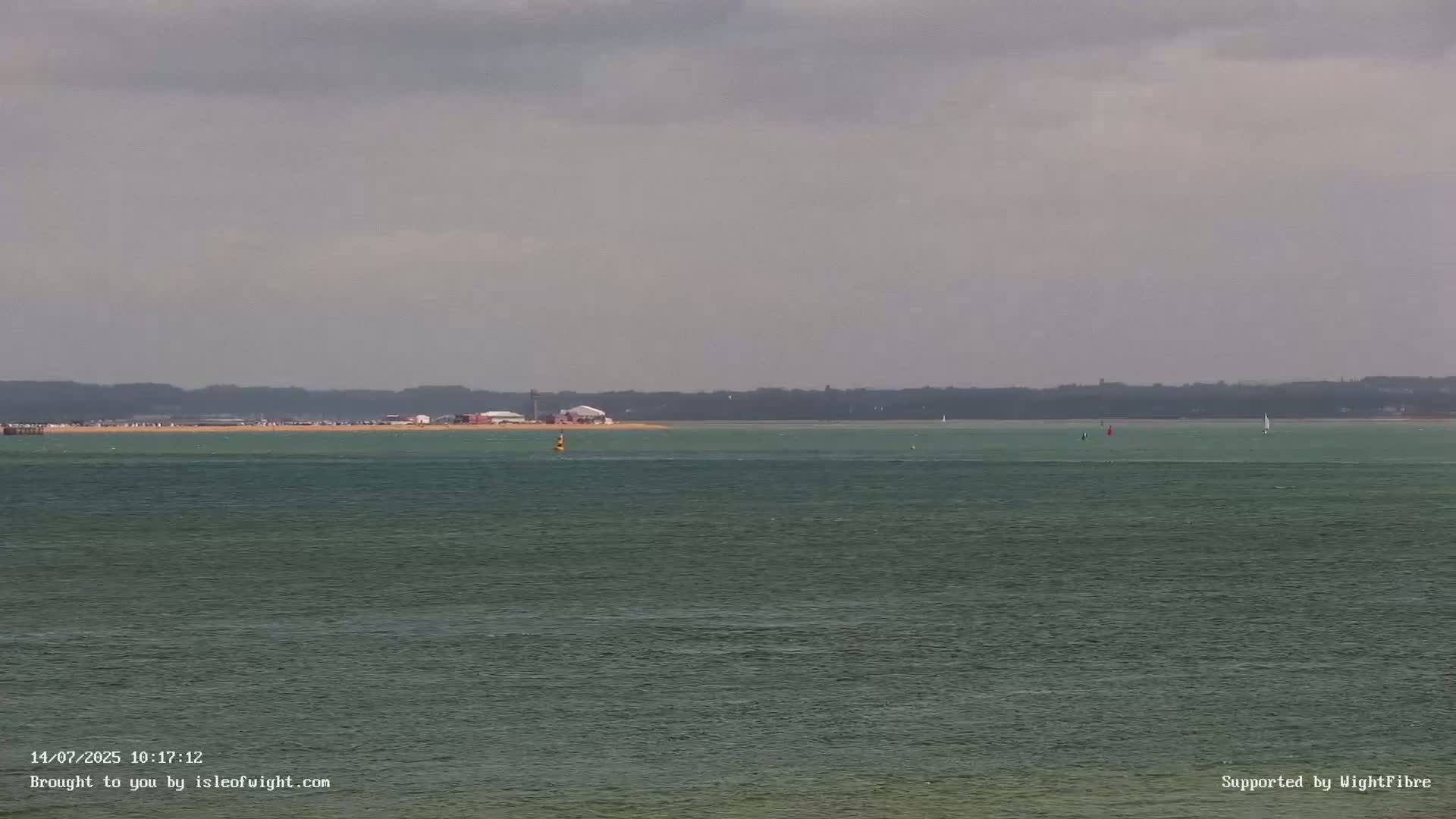 Cowes Port, Cruise/ Ferry Ship Shipspotting in The Solent & Southampton Coast Panaromic PTZ Live Cam - Cowes , Isle of Wight, South East, England, United Kingdom