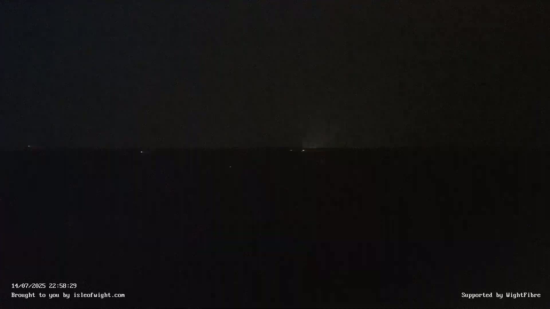 Cowes Port, Cruise/ Ferry Ship Shipspotting in The Solent & Southampton Coast Panaromic PTZ Live Cam - Cowes , Isle of Wight, South East, England, United Kingdom