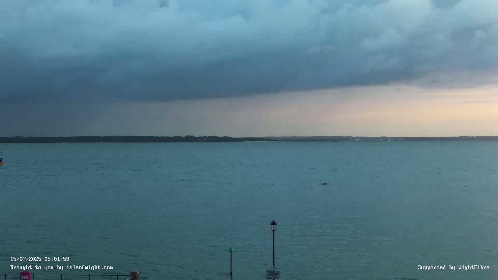 Cowes Port, Cruise/ Ferry Ship Shipspotting in The Solent & Southampton Coast Panaromic PTZ Live Cam - Cowes , Isle of Wight, South East, England, United Kingdom
