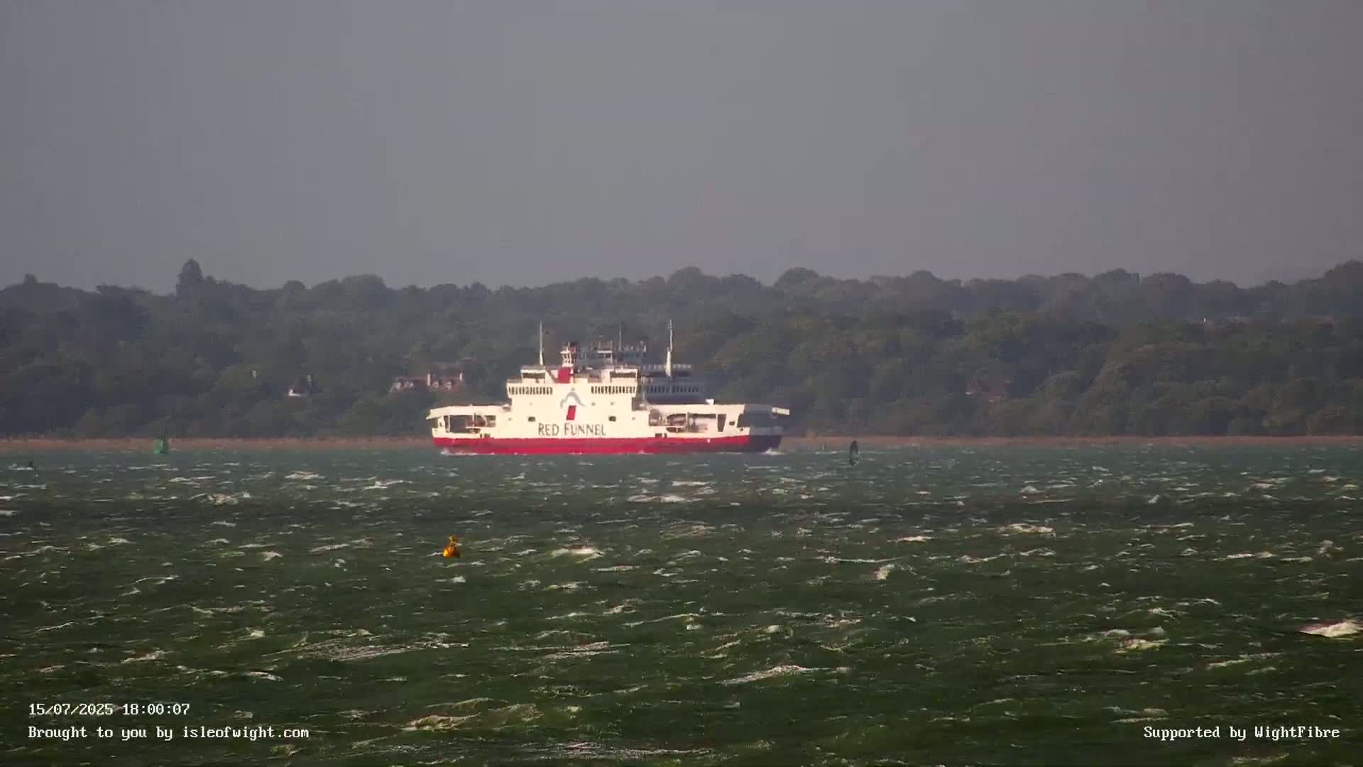 Cowes Port, Cruise/ Ferry Ship Shipspotting in The Solent & Southampton Coast Panaromic PTZ Live Cam - Cowes , Isle of Wight, South East, England, United Kingdom