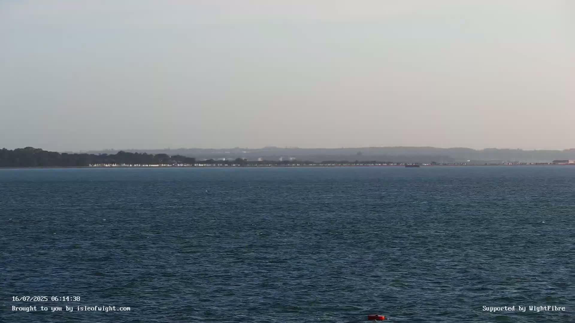 Cowes Port, Cruise/ Ferry Ship Shipspotting in The Solent & Southampton Coast Panaromic PTZ Live Cam - Cowes , Isle of Wight, South East, England, United Kingdom
