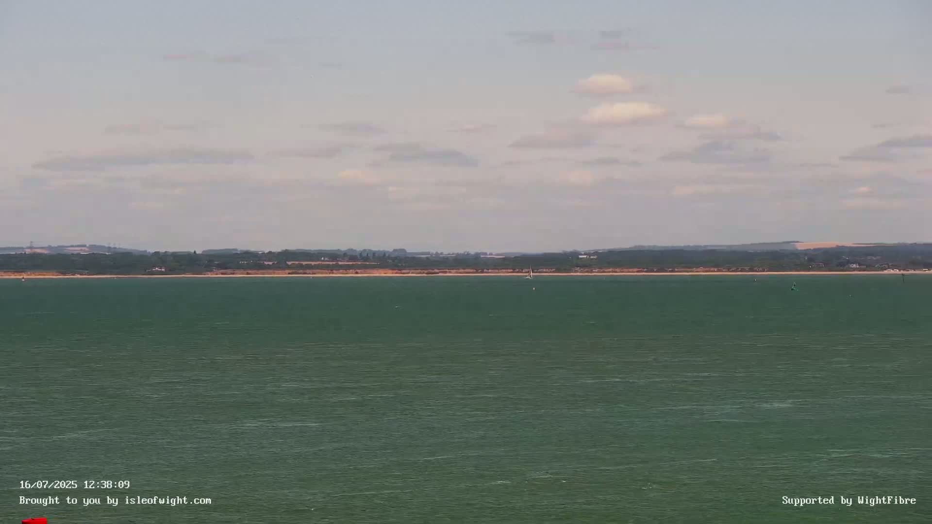 Cowes Port, Cruise/ Ferry Ship Shipspotting in The Solent & Southampton Coast Panaromic PTZ Live Cam - Cowes , Isle of Wight, South East, England, United Kingdom