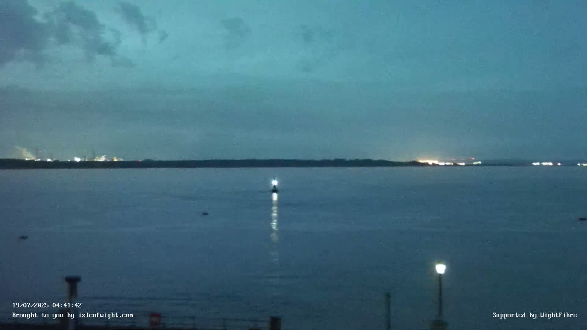Cowes Port, Cruise/ Ferry Ship Shipspotting in The Solent & Southampton Coast Panaromic PTZ Live Cam - Cowes , Isle of Wight, South East, England, United Kingdom