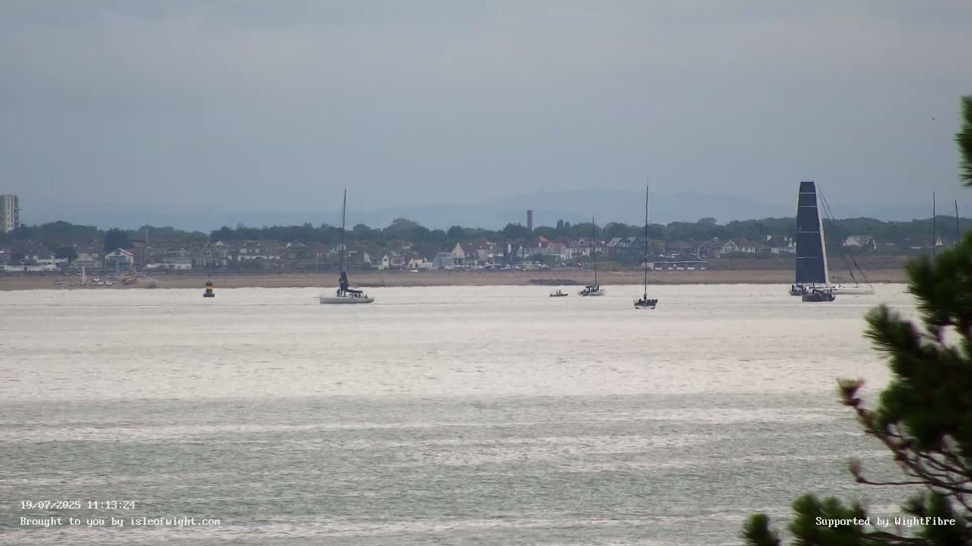 Cowes Port, Cruise/ Ferry Ship Shipspotting in The Solent & Southampton Coast Panaromic PTZ Live Cam - Cowes , Isle of Wight, South East, England, United Kingdom
