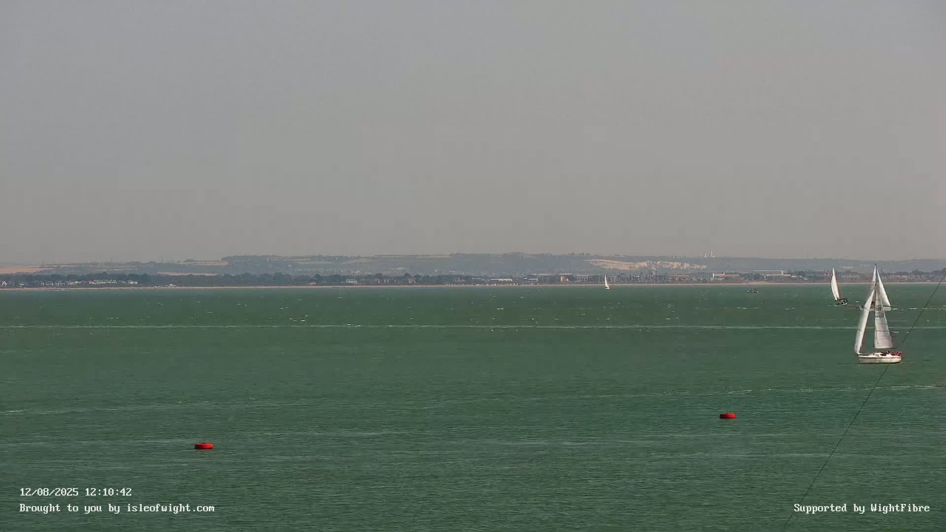 Cowes Port, Cruise/ Ferry Ship Shipspotting in The Solent & Southampton Coast Panaromic PTZ Live Cam - Cowes , Isle of Wight, South East, England, United Kingdom