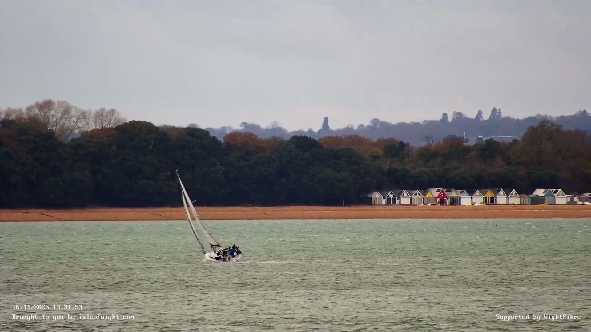 Cowes Port, Cruise/ Ferry Ship Shipspotting in The Solent & Southampton Coast Panaromic PTZ Live Cam - Cowes , Isle of Wight, South East, England, United Kingdom