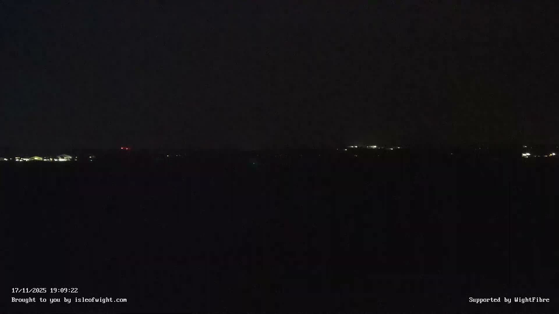 Cowes Port, Cruise/ Ferry Ship Shipspotting in The Solent & Southampton Coast Panaromic PTZ Live Cam - Cowes , Isle of Wight, South East, England, United Kingdom