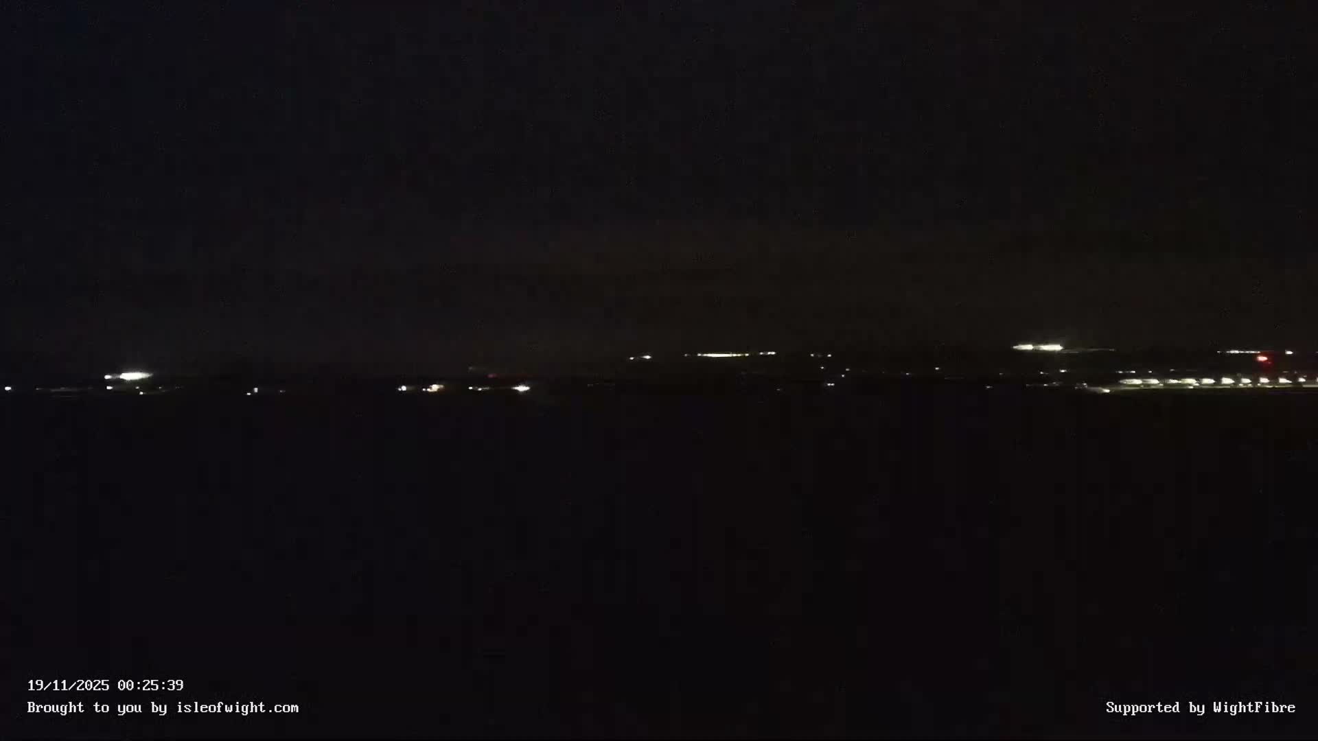 Cowes Port, Cruise/ Ferry Ship Shipspotting in The Solent & Southampton Coast Panaromic PTZ Live Cam - Cowes , Isle of Wight, South East, England, United Kingdom