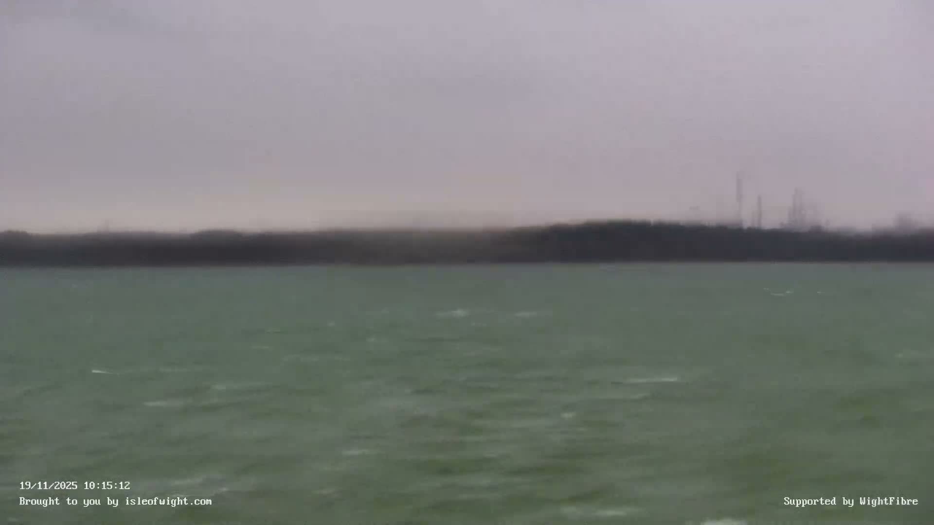 Cowes Port, Cruise/ Ferry Ship Shipspotting in The Solent & Southampton Coast Panaromic PTZ Live Cam - Cowes , Isle of Wight, South East, England, United Kingdom