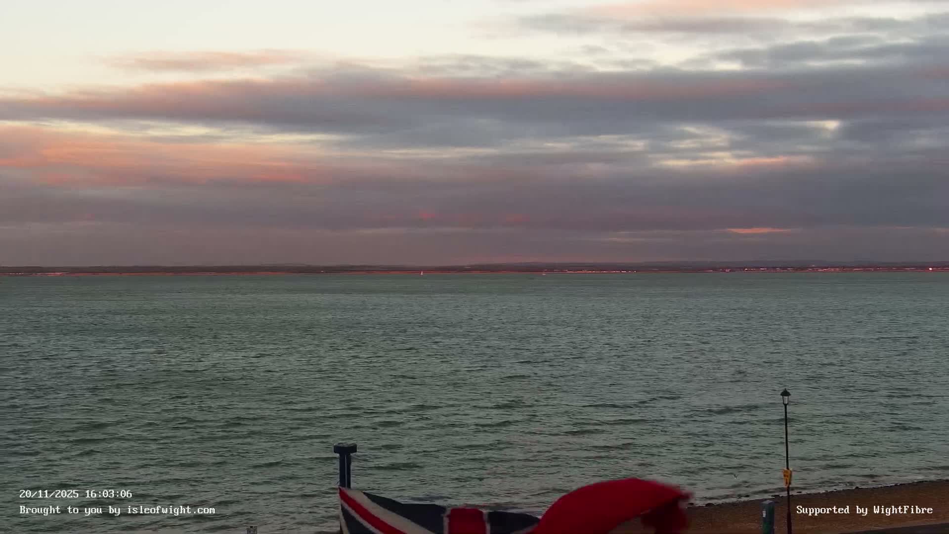 Cowes Port, Cruise/ Ferry Ship Shipspotting in The Solent & Southampton Coast Panaromic PTZ Live Cam - Cowes , Isle of Wight, South East, England, United Kingdom