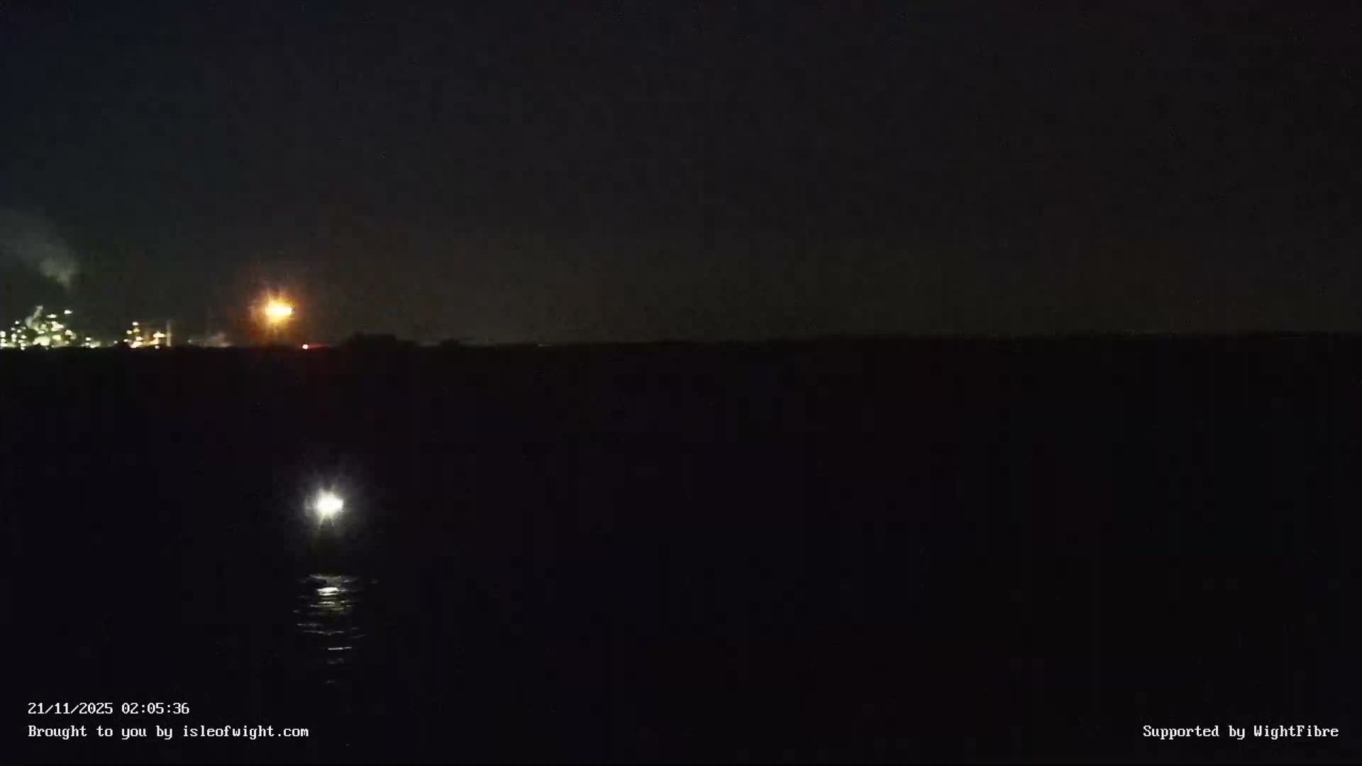 Cowes Port, Cruise/ Ferry Ship Shipspotting in The Solent & Southampton Coast Panaromic PTZ Live Cam - Cowes , Isle of Wight, South East, England, United Kingdom