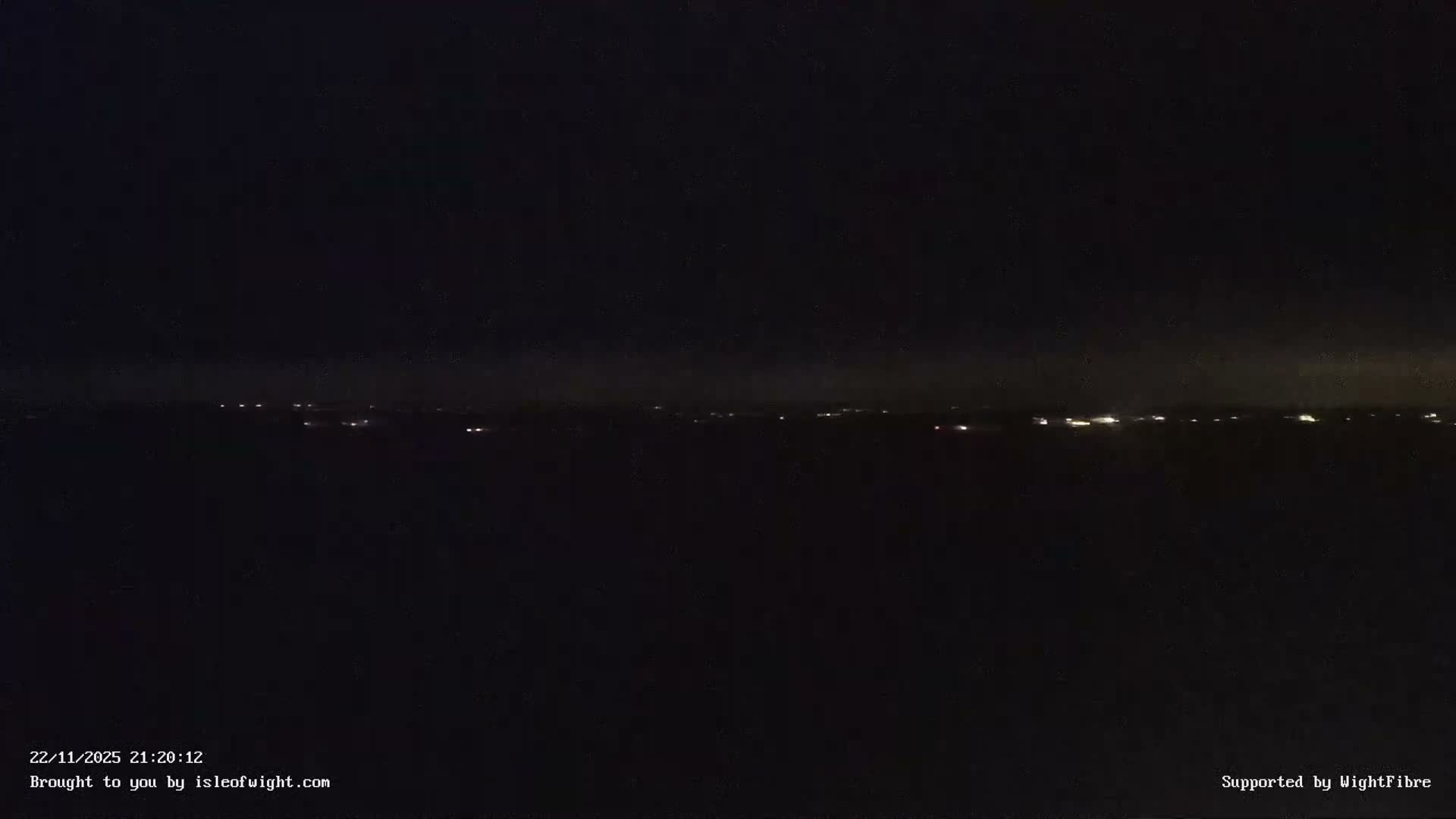 Cowes Port, Cruise/ Ferry Ship Shipspotting in The Solent & Southampton Coast Panaromic PTZ Live Cam - Cowes , Isle of Wight, South East, England, United Kingdom
