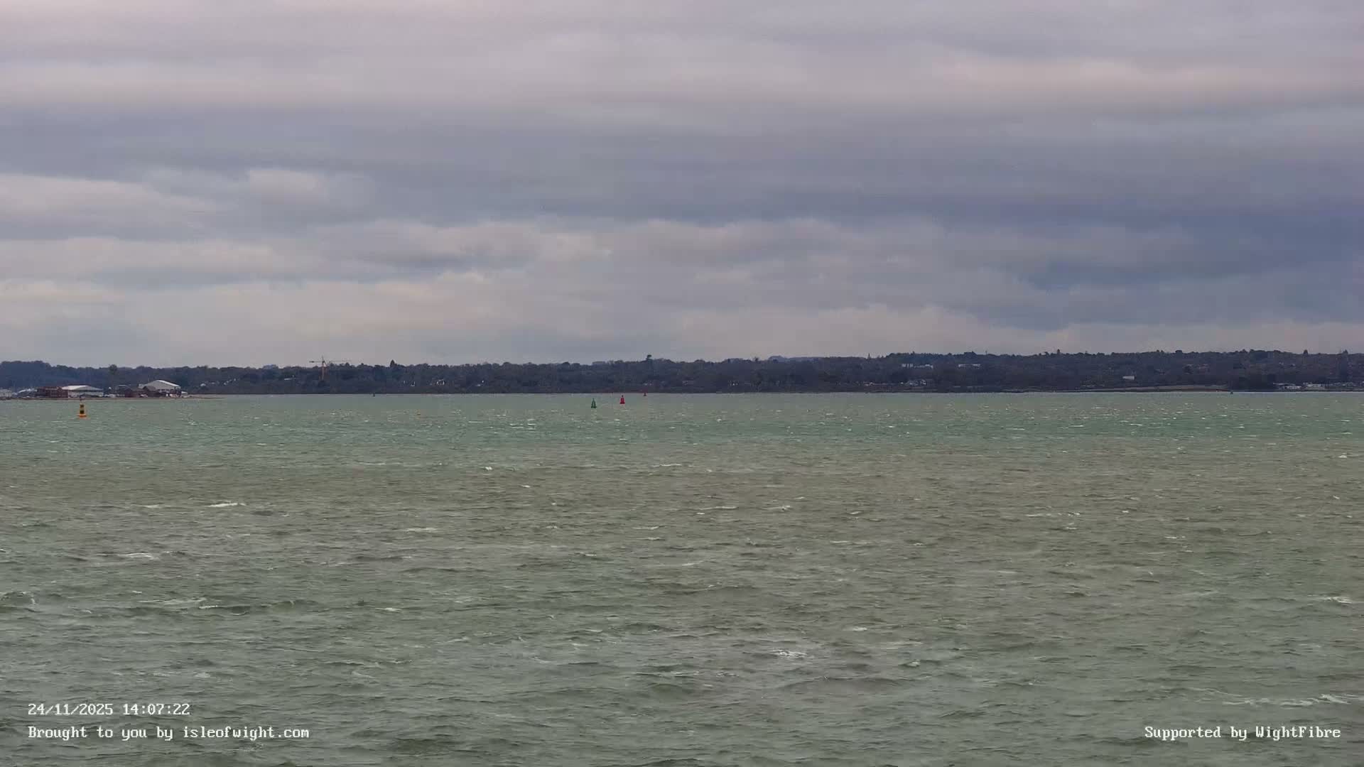 Cowes Port, Cruise/ Ferry Ship Shipspotting in The Solent & Southampton Coast Panaromic PTZ Live Cam - Cowes , Isle of Wight, South East, England, United Kingdom