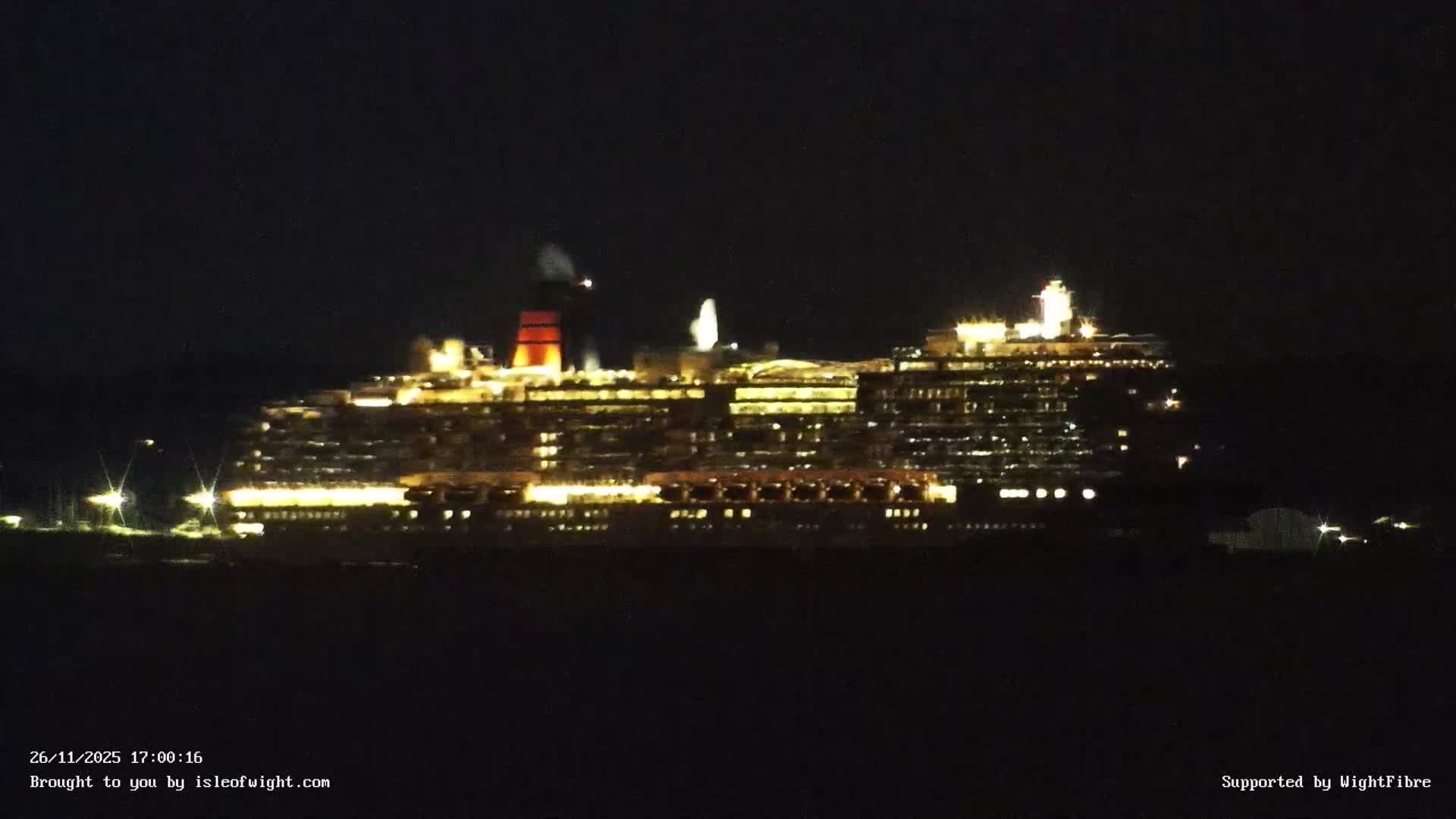 Cowes Port, Cruise/ Ferry Ship Shipspotting in The Solent & Southampton Coast Panaromic PTZ Live Cam - Cowes , Isle of Wight, South East, England, United Kingdom