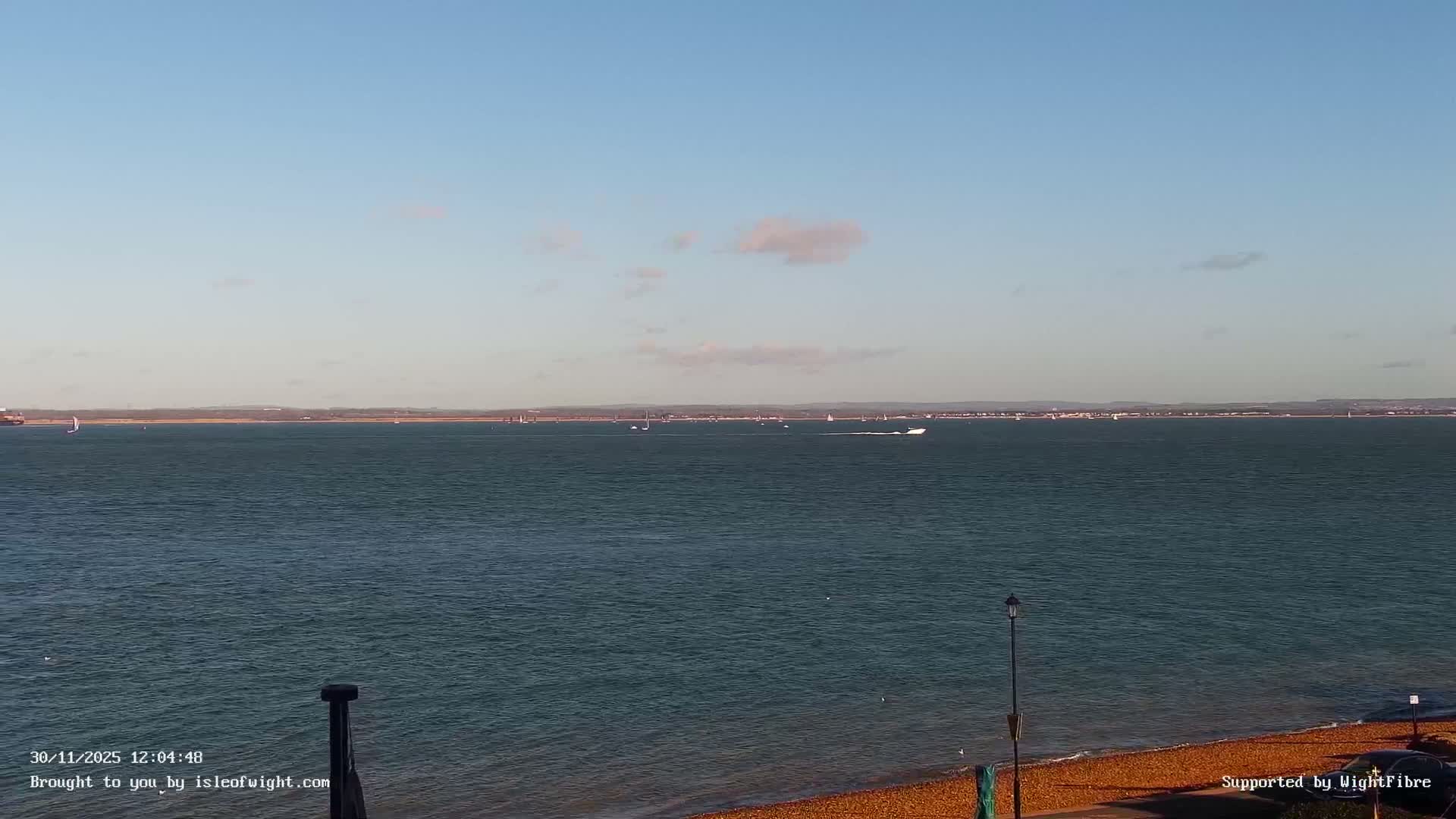 Cowes Port, Cruise/ Ferry Ship Shipspotting in The Solent & Southampton Coast Panaromic PTZ Live Cam - Cowes , Isle of Wight, South East, England, United Kingdom