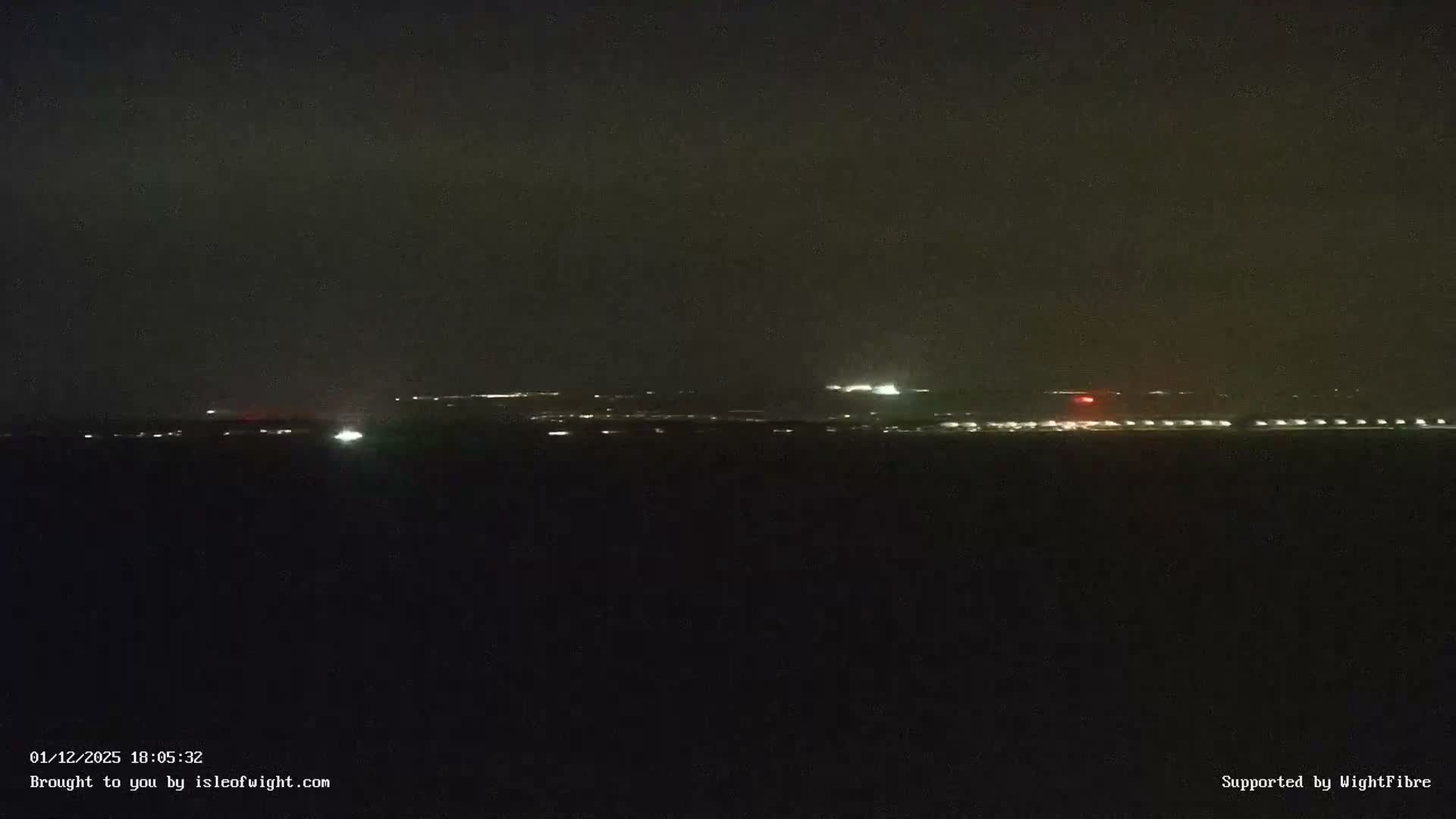 Cowes Port, Cruise/ Ferry Ship Shipspotting in The Solent & Southampton Coast Panaromic PTZ Live Cam - Cowes , Isle of Wight, South East, England, United Kingdom