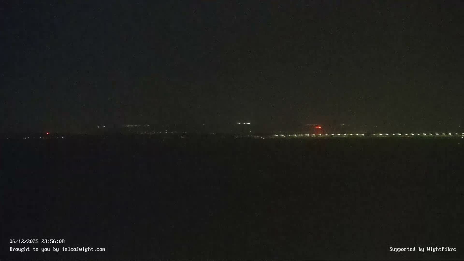 Cowes Port, Cruise/ Ferry Ship Shipspotting in The Solent & Southampton Coast Panaromic PTZ Live Cam - Cowes , Isle of Wight, South East, England, United Kingdom