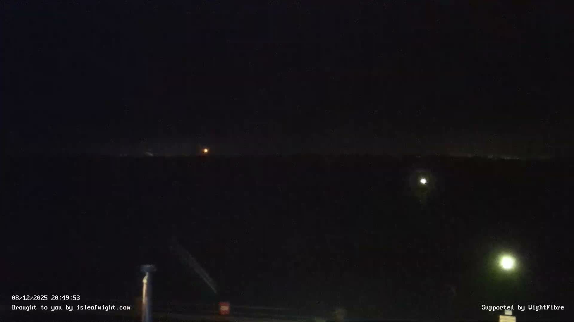 Cowes Port, Cruise/ Ferry Ship Shipspotting in The Solent & Southampton Coast Panaromic PTZ Live Cam - Cowes , Isle of Wight, South East, England, United Kingdom