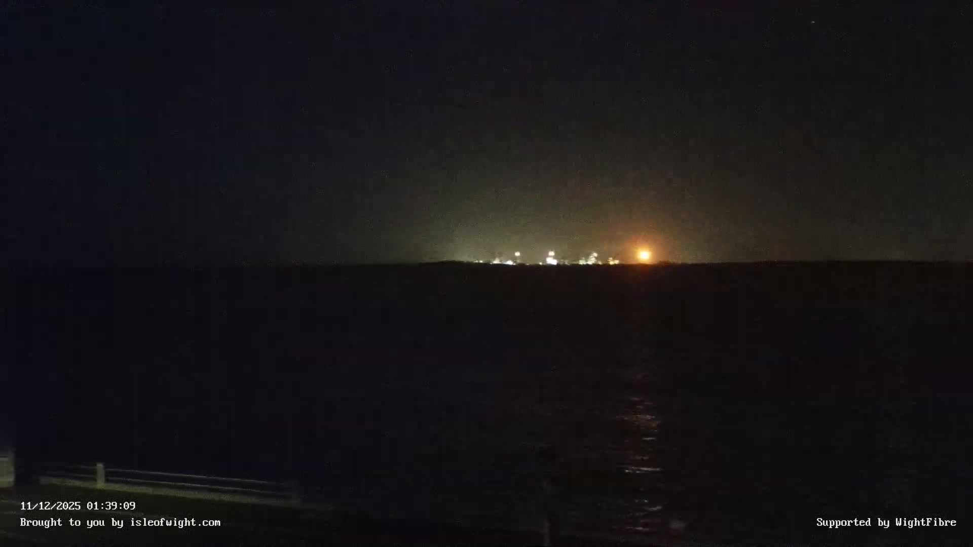 Cowes Port, Cruise/ Ferry Ship Shipspotting in The Solent & Southampton Coast Panaromic PTZ Live Cam - Cowes , Isle of Wight, South East, England, United Kingdom