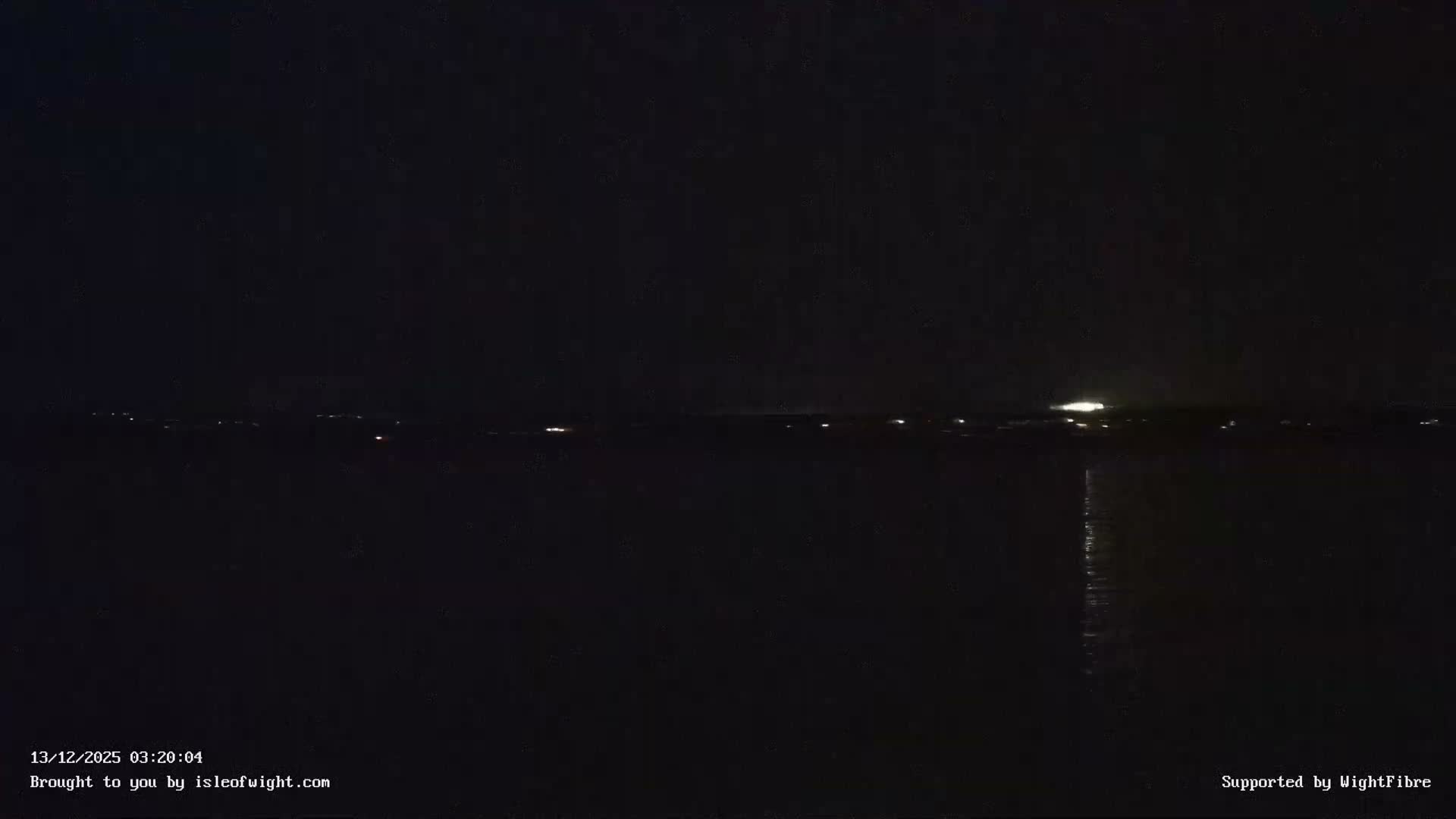 Cowes Port, Cruise/ Ferry Ship Shipspotting in The Solent & Southampton Coast Panaromic PTZ Live Cam - Cowes , Isle of Wight, South East, England, United Kingdom