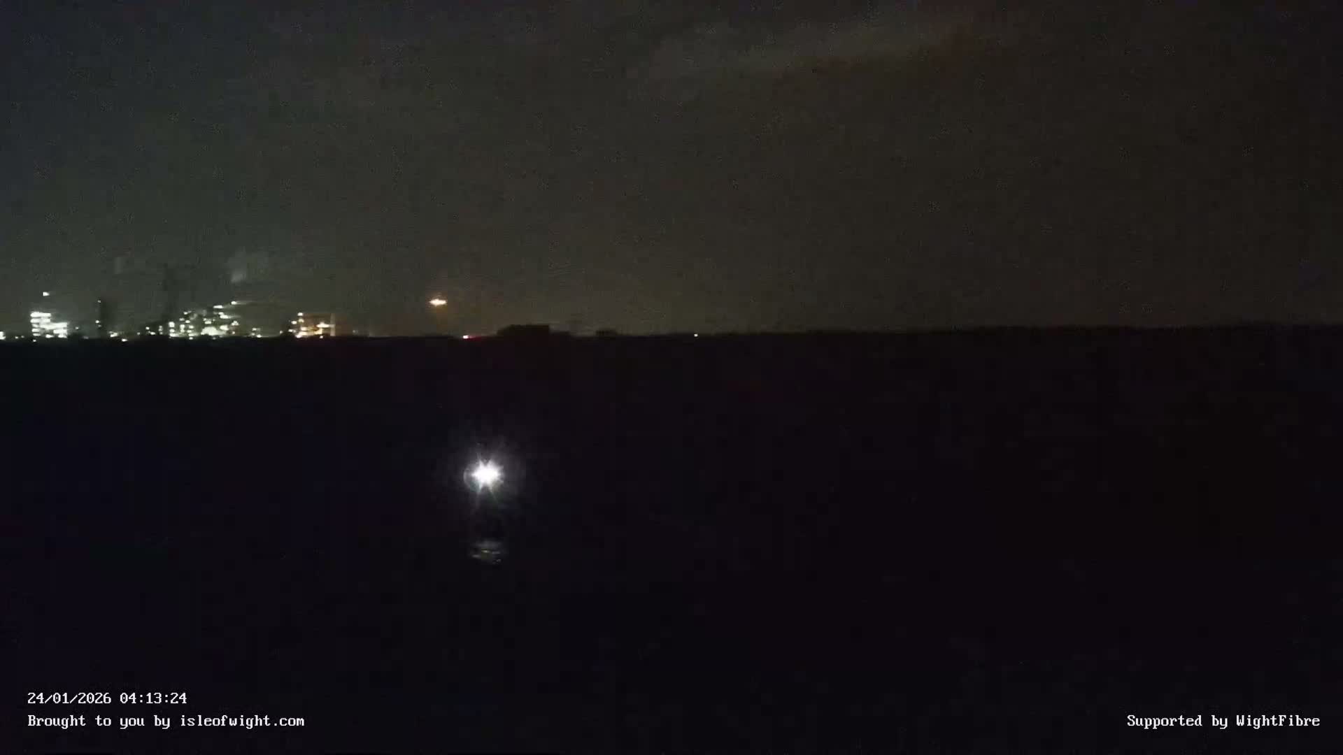 Cowes Port, Cruise/ Ferry Ship Shipspotting in The Solent & Southampton Coast Panaromic PTZ Live Cam - Cowes , Isle of Wight, South East, England, United Kingdom
