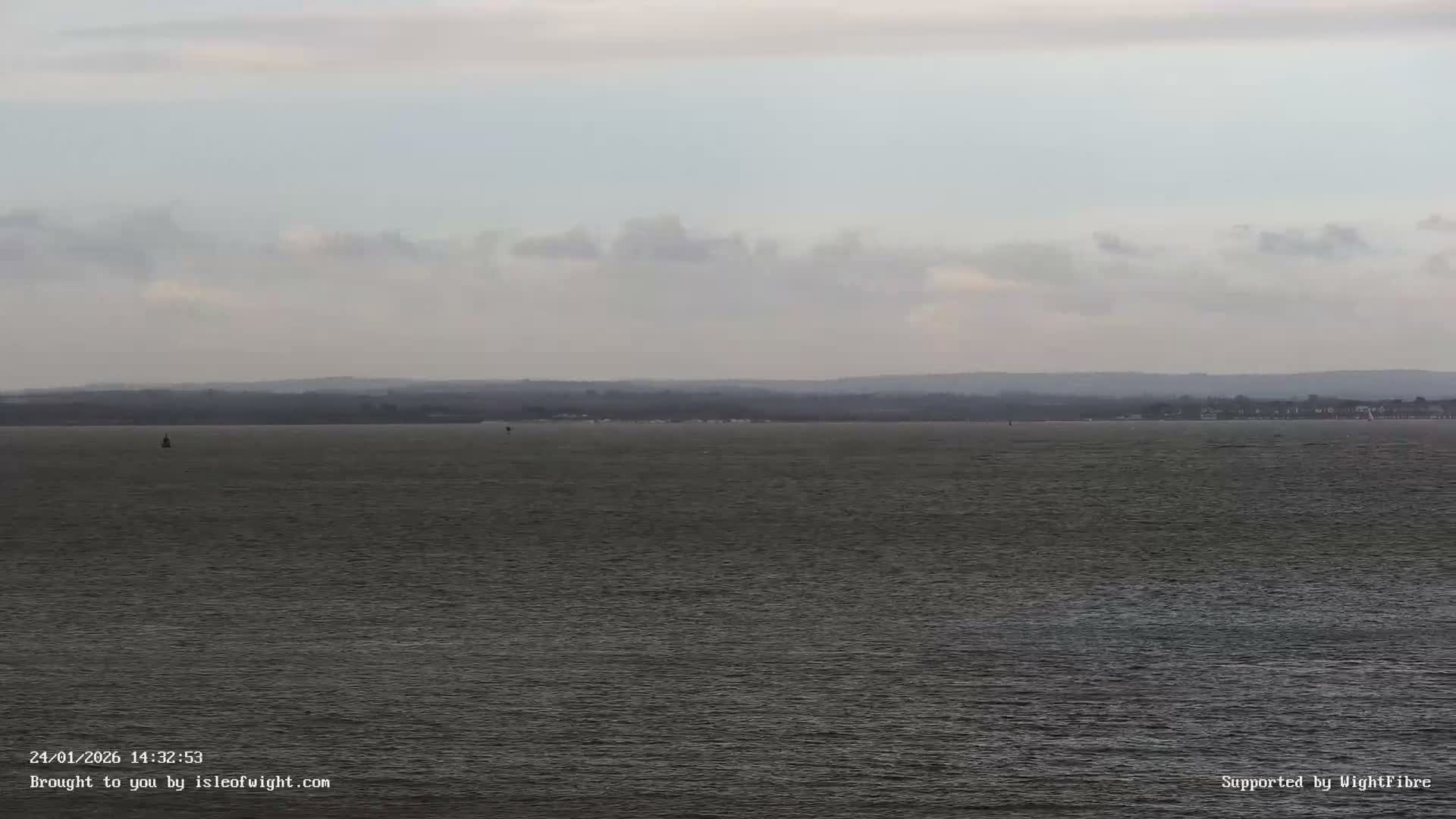Cowes Port, Cruise/ Ferry Ship Shipspotting in The Solent & Southampton Coast Panaromic PTZ Live Cam - Cowes , Isle of Wight, South East, England, United Kingdom