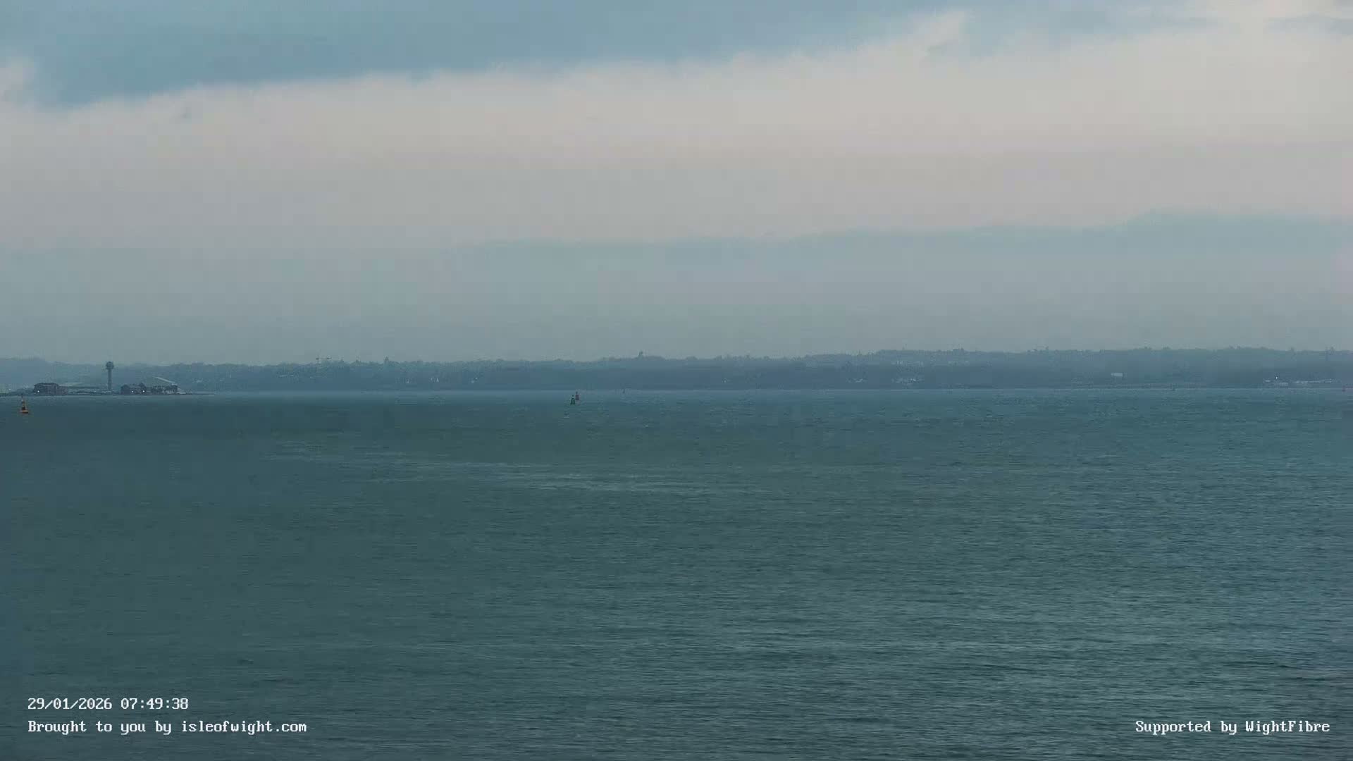 Cowes Port, Cruise/ Ferry Ship Shipspotting in The Solent & Southampton Coast Panaromic PTZ Live Cam - Cowes , Isle of Wight, South East, England, United Kingdom
