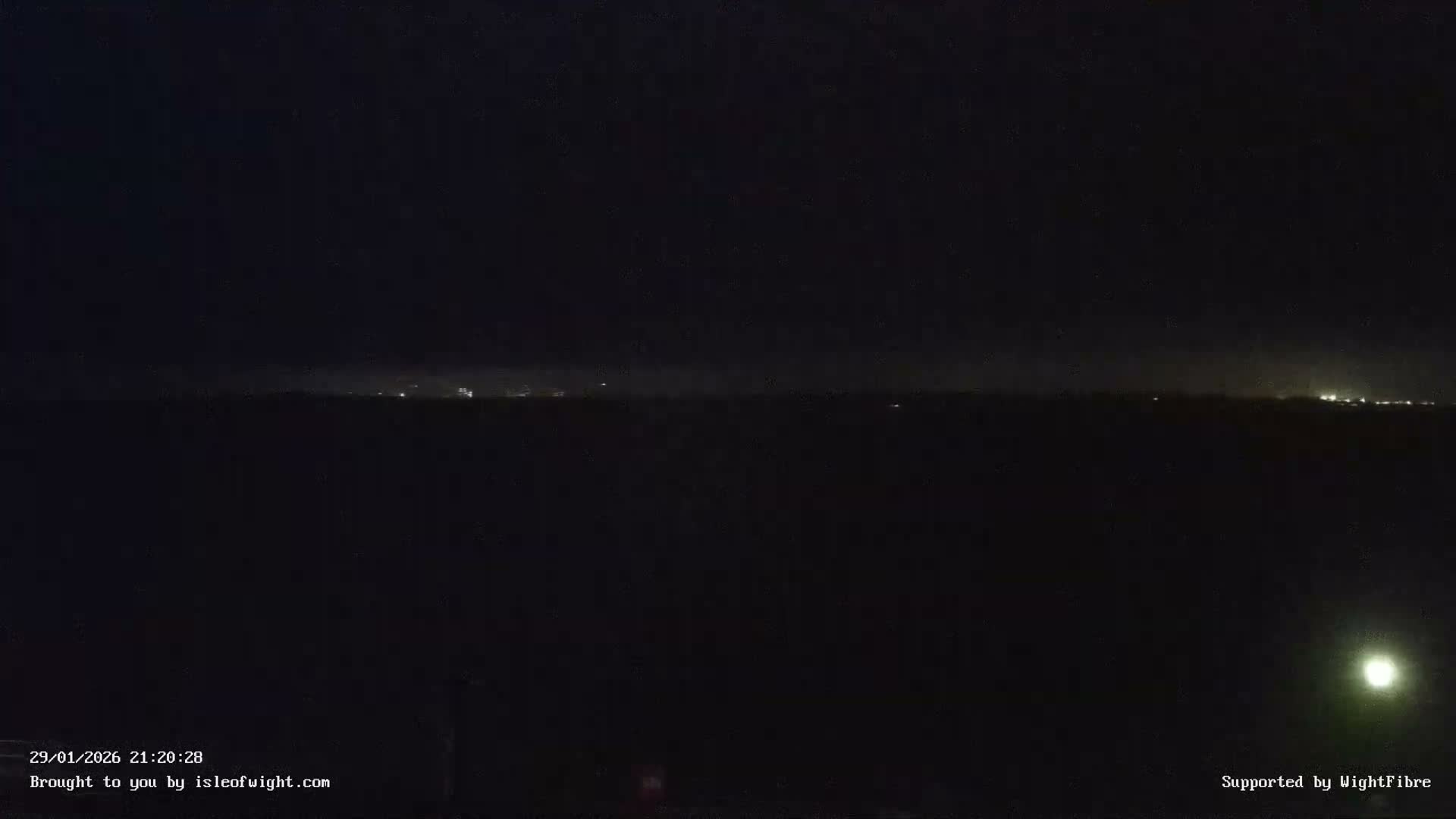 Cowes Port, Cruise/ Ferry Ship Shipspotting in The Solent & Southampton Coast Panaromic PTZ Live Cam - Cowes , Isle of Wight, South East, England, United Kingdom