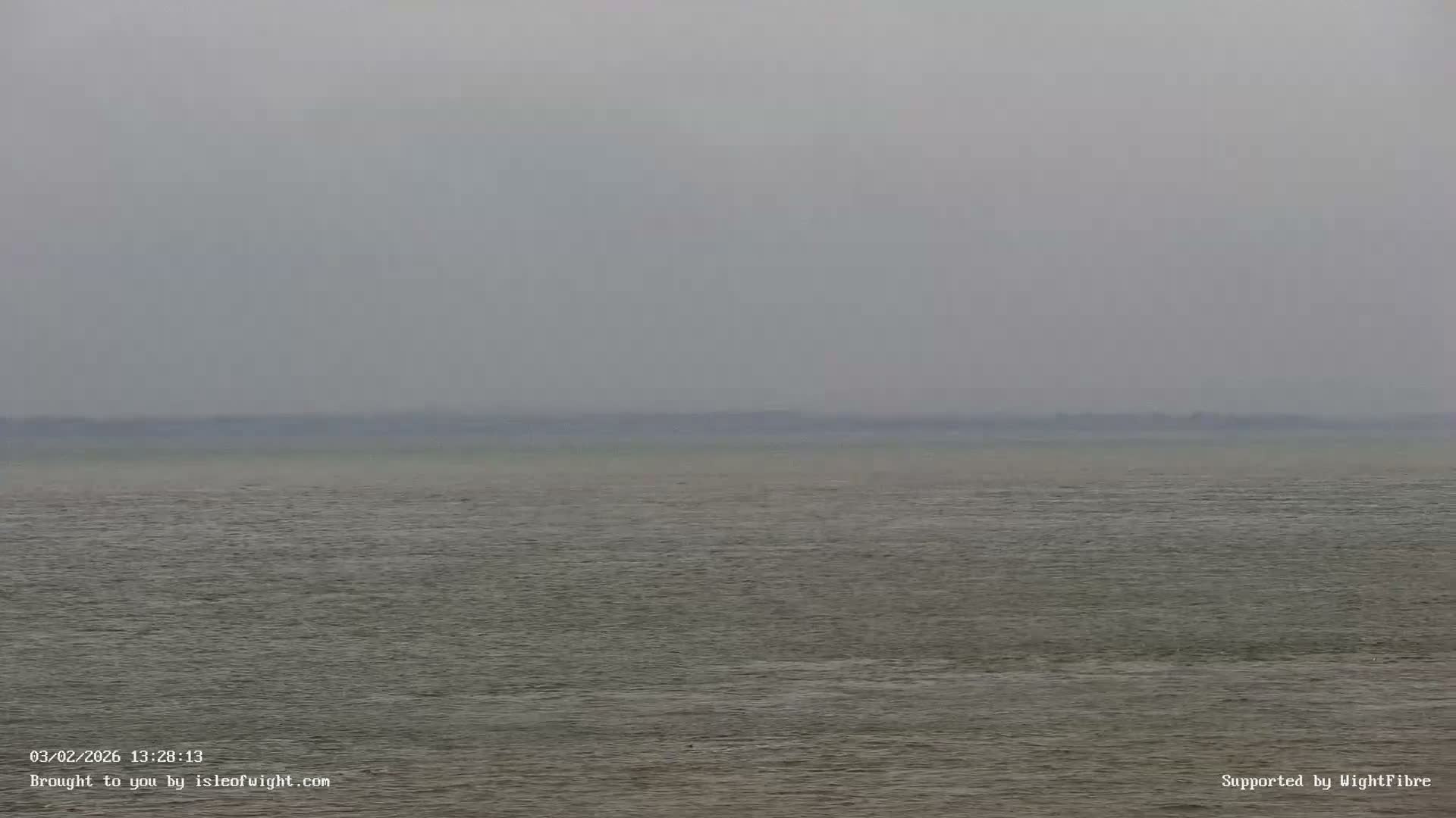 Cowes Port, Cruise/ Ferry Ship Shipspotting in The Solent & Southampton Coast Panaromic PTZ Live Cam - Cowes , Isle of Wight, South East, England, United Kingdom