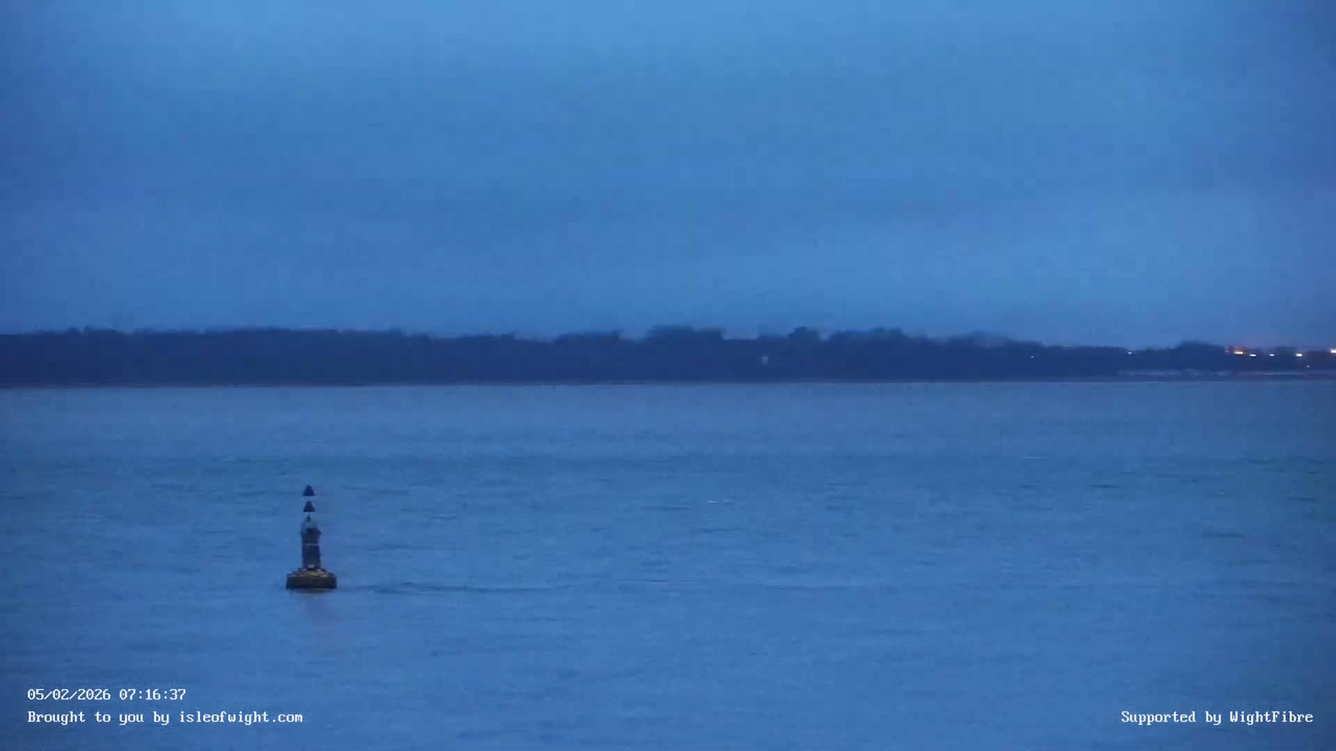 Cowes Port, Cruise/ Ferry Ship Shipspotting in The Solent & Southampton Coast Panaromic PTZ Live Cam - Cowes , Isle of Wight, South East, England, United Kingdom