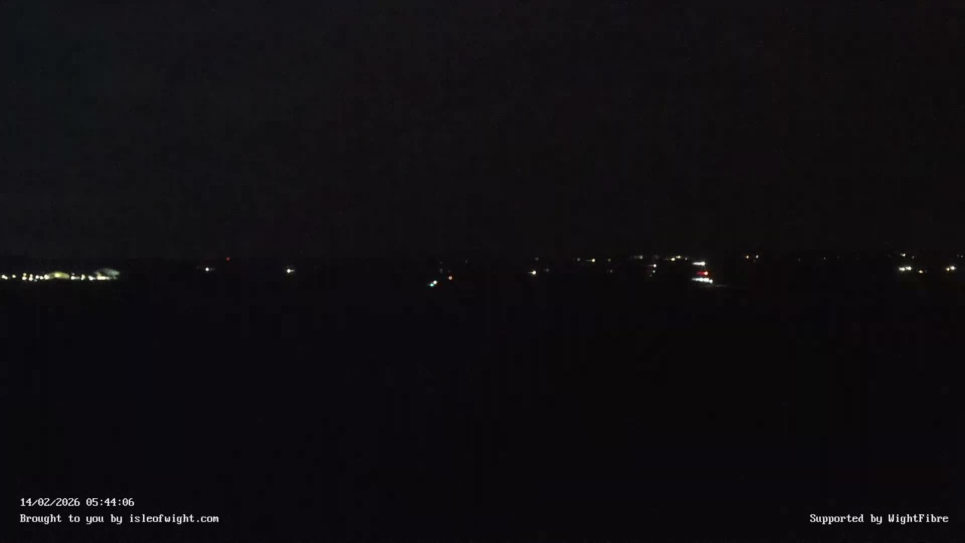 Cowes Port, Cruise/ Ferry Ship Shipspotting in The Solent & Southampton Coast Panaromic PTZ Live Cam - Cowes , Isle of Wight, South East, England, United Kingdom