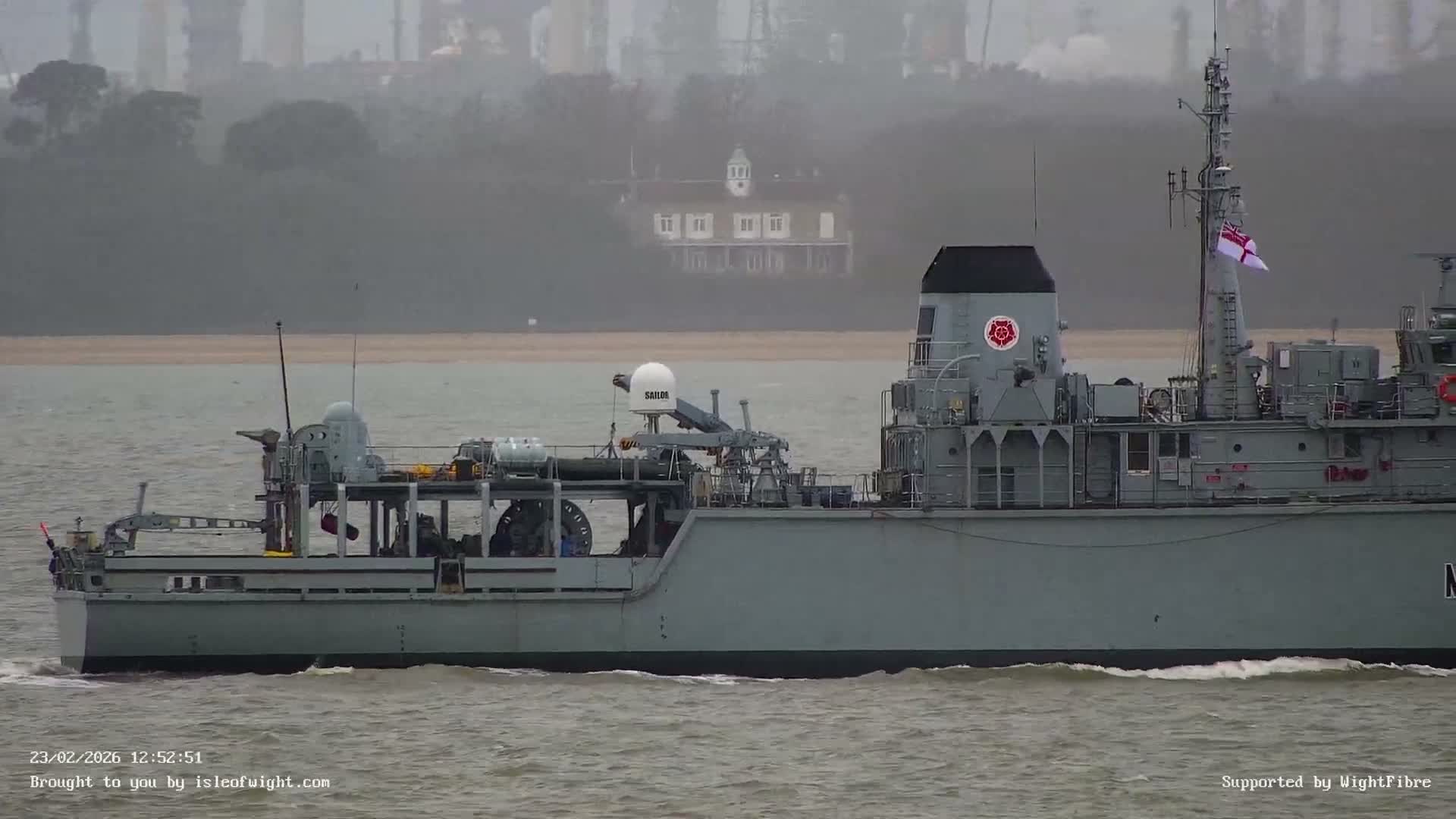 Cowes Port, Cruise/ Ferry Ship Shipspotting in The Solent & Southampton Coast Panaromic PTZ Live Cam - Cowes , Isle of Wight, South East, England, United Kingdom