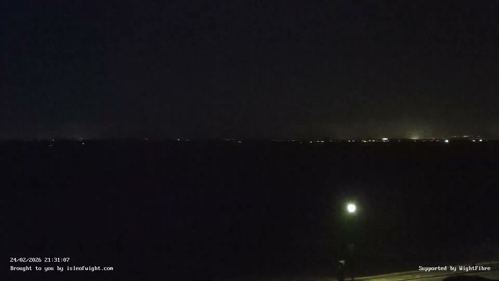 Cowes Port, Cruise/ Ferry Ship Shipspotting in The Solent & Southampton Coast Panaromic PTZ Live Cam - Cowes , Isle of Wight, South East, England, United Kingdom