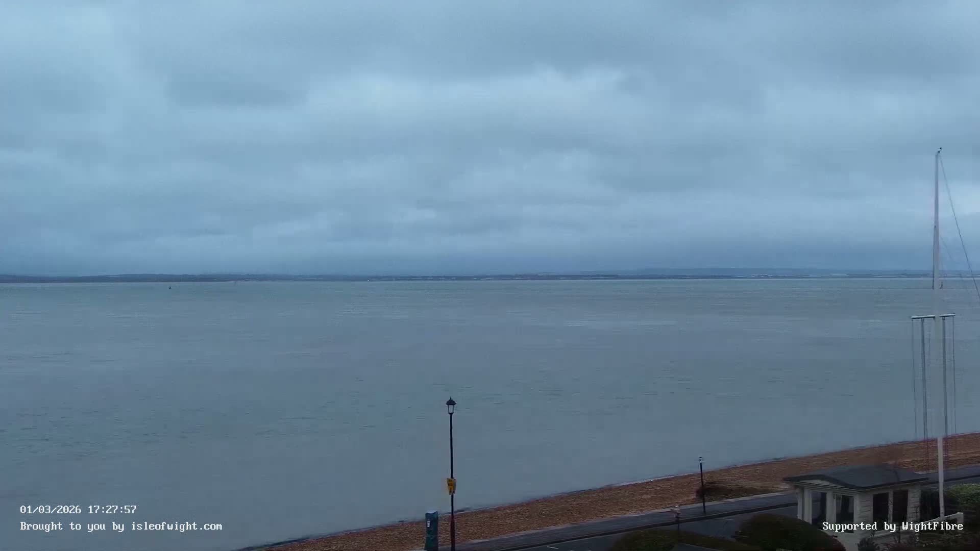 Cowes Port, Cruise/ Ferry Ship Shipspotting in The Solent & Southampton Coast Panaromic PTZ Live Cam - Cowes , Isle of Wight, South East, England, United Kingdom