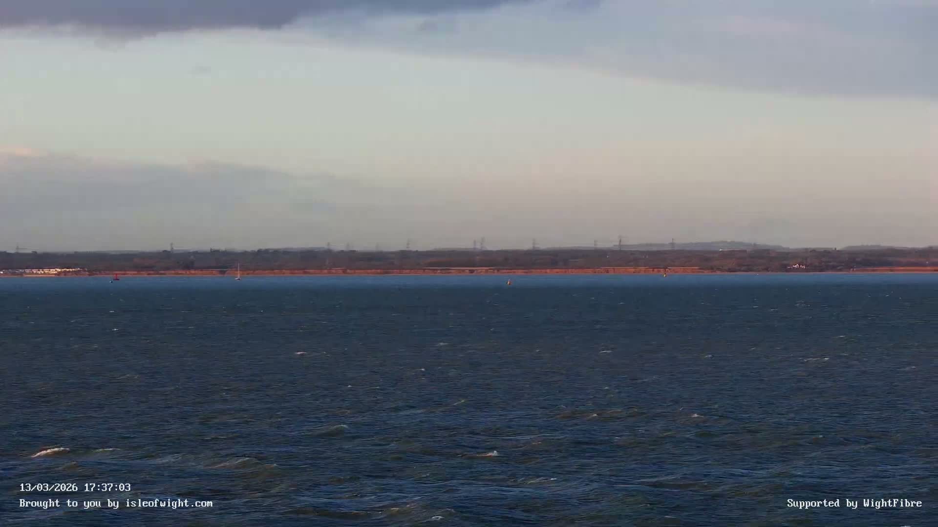 Cowes Port, Cruise/ Ferry Ship Shipspotting in The Solent & Southampton Coast Panaromic PTZ Live Cam - Cowes , Isle of Wight, South East, England, United Kingdom