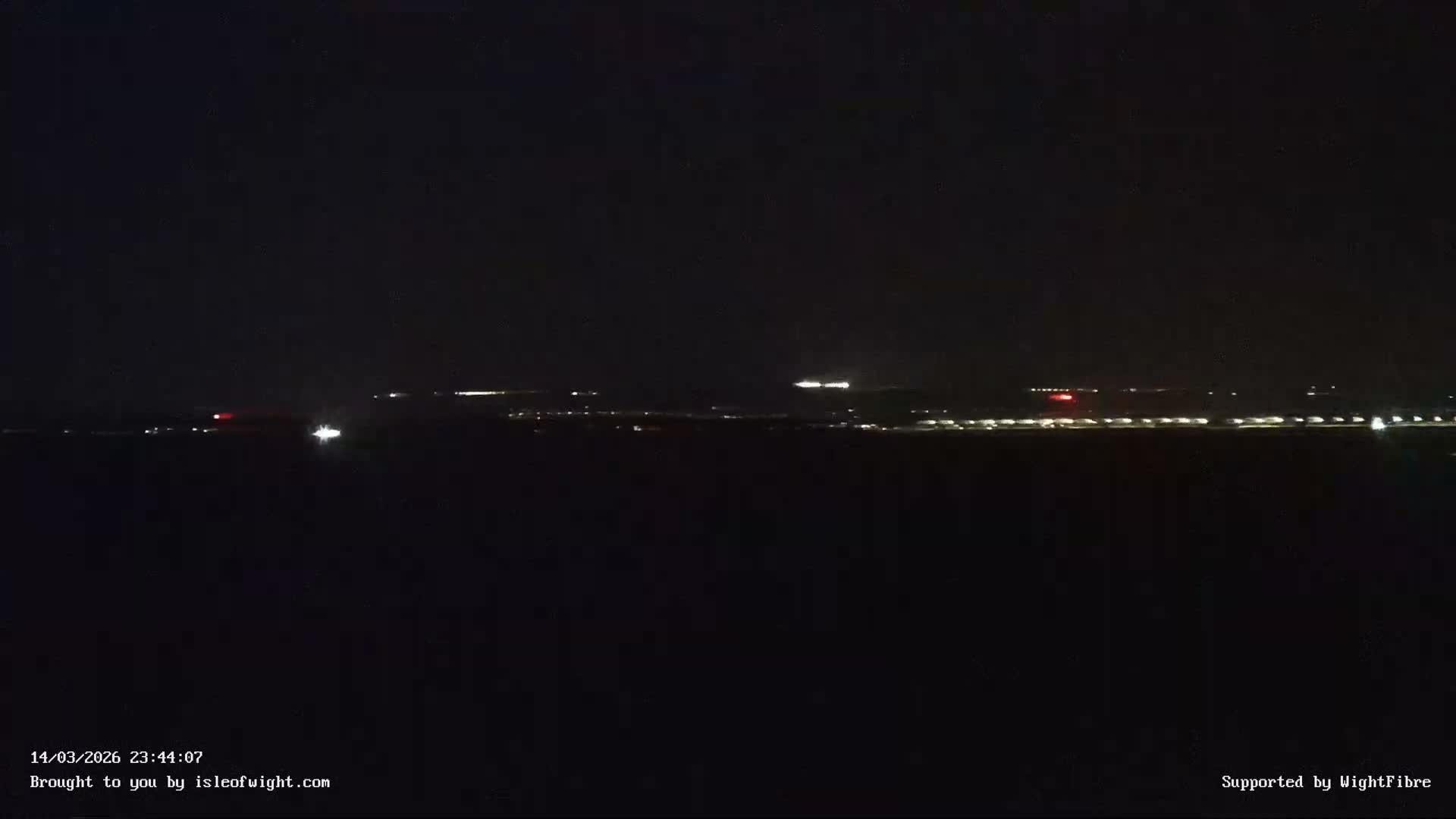 Cowes Port, Cruise/ Ferry Ship Shipspotting in The Solent & Southampton Coast Panaromic PTZ Live Cam - Cowes , Isle of Wight, South East, England, United Kingdom