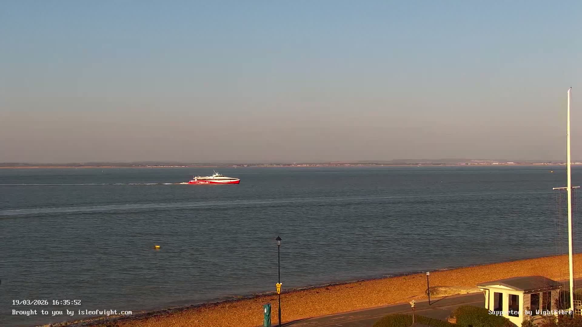 Cowes Port, Cruise/ Ferry Ship Shipspotting in The Solent & Southampton Coast Panaromic PTZ Live Cam - Cowes , Isle of Wight, South East, England, United Kingdom